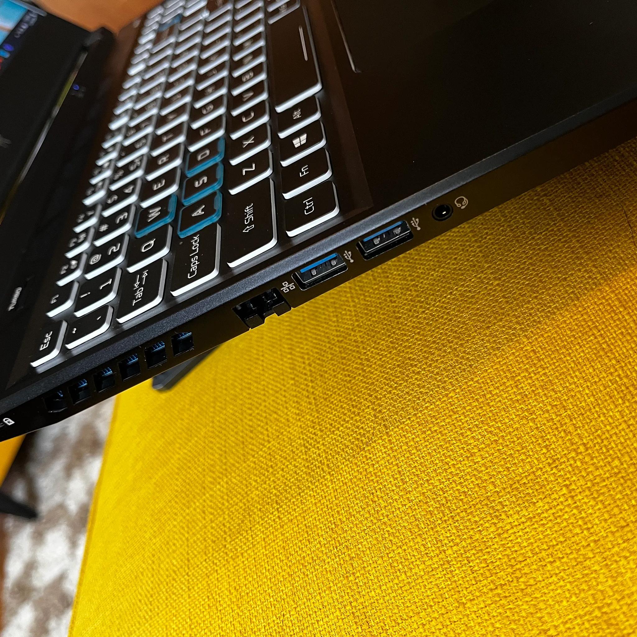 Acer Predator Helios 300 | Intel i7-11800H | RTX 3060 | 144Hz | 16GB DDR4 | 512GB SSD | WiFi 6