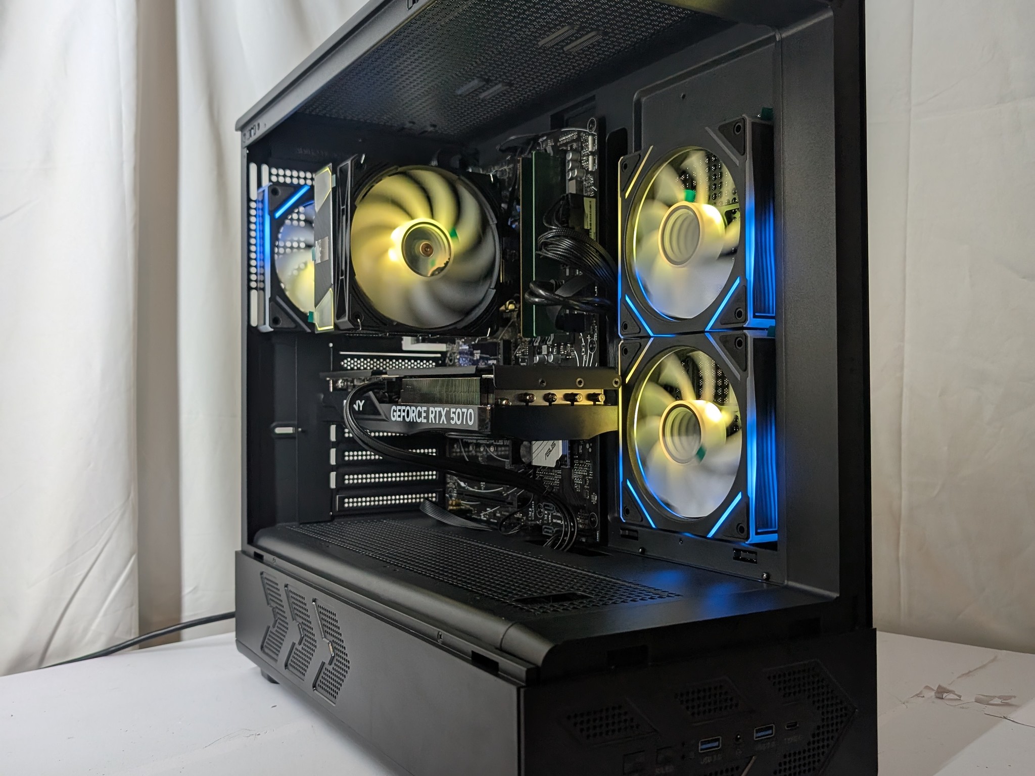 RTX 5070 | RYZEN 5 7500F | 16GB DDR5 | 650W PSU | 1TB NVME