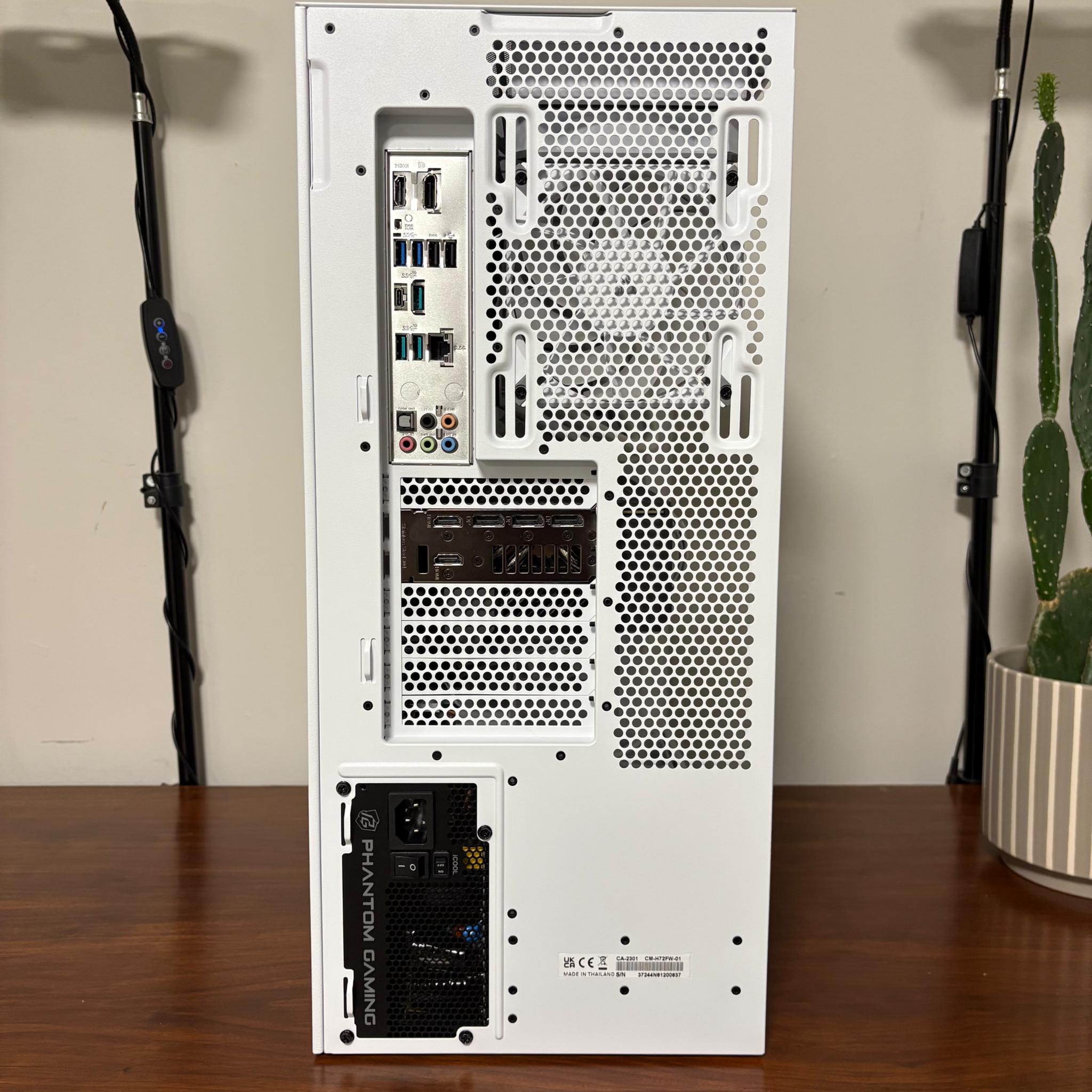 RTX 5080 | Ryzen 7 7800X3D | 32GB DDR5 | 2TB SSD | 850W PSU | 10 x Fans | AIO