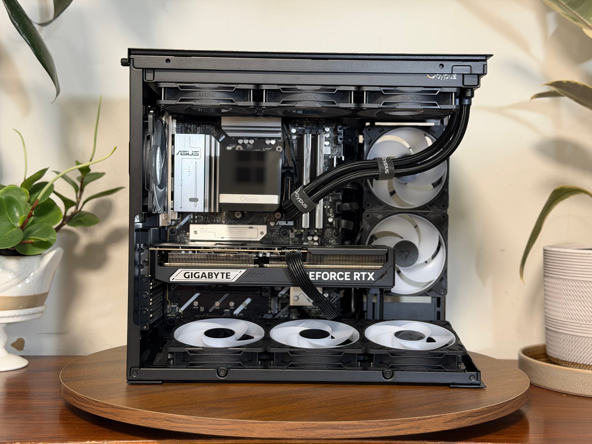 RTX 5080 Windforce OC SFF | Ryzen 7 9800X3D | 32GB DDR5 | B850 | 4TB SSD | 1000W Custom Gaming PC