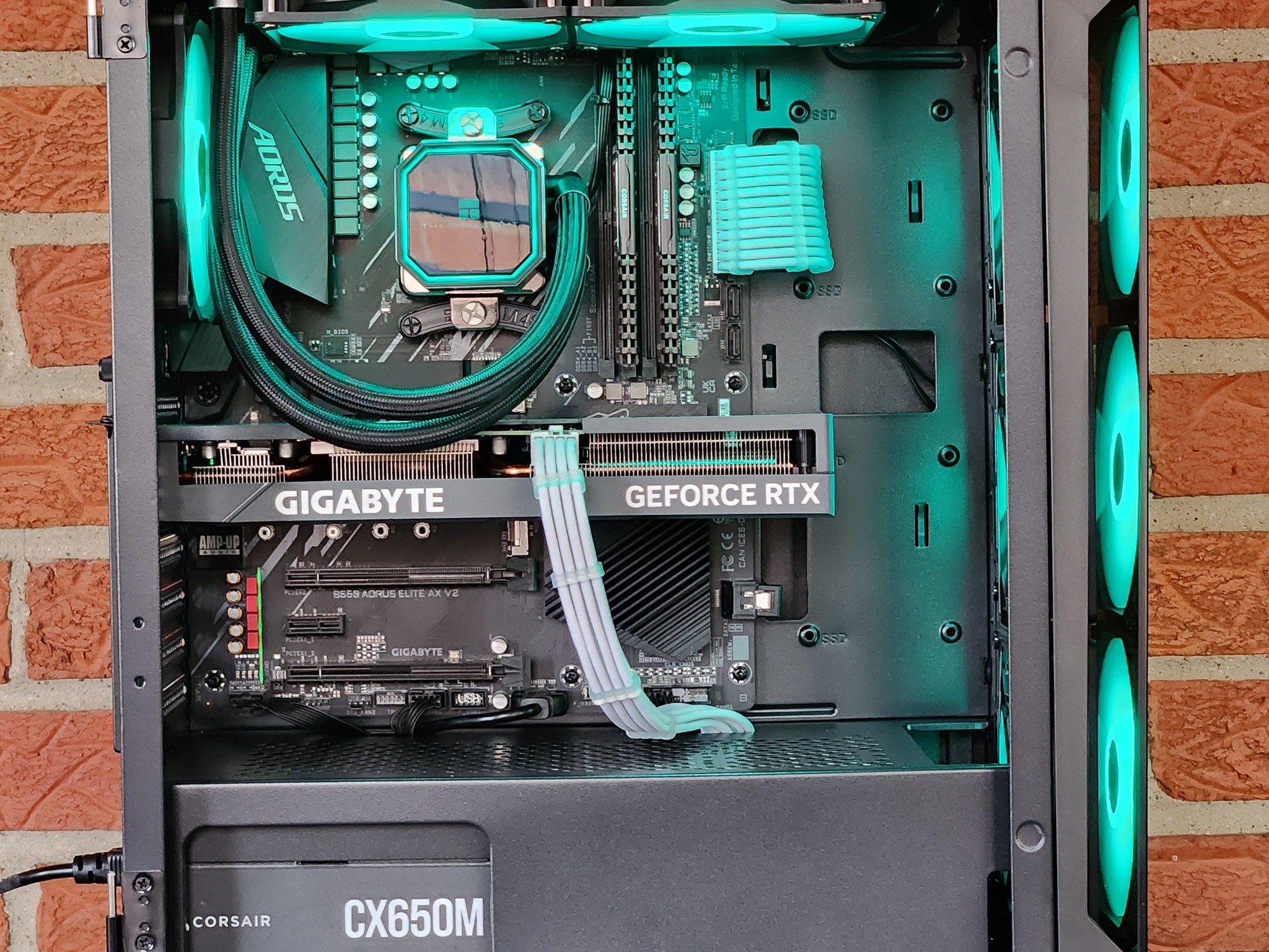RTX 4060 Ti // RYZEN 5 5600G // 240MM AIO // 16GB RAM // 1TB SSD