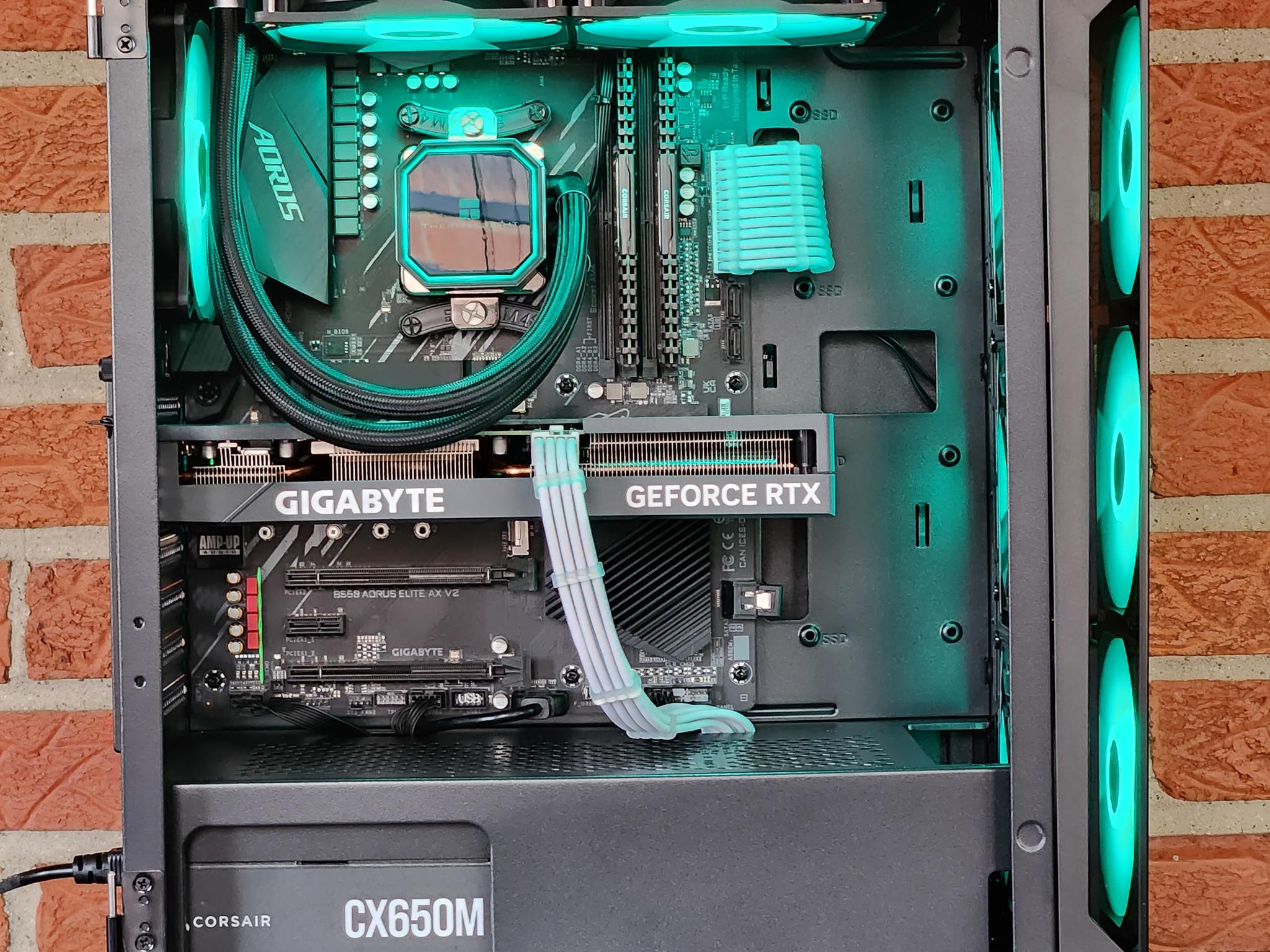 RTX 4060 Ti // RYZEN 5 5600G // 240MM AIO // 16GB RAM // 1TB SSD