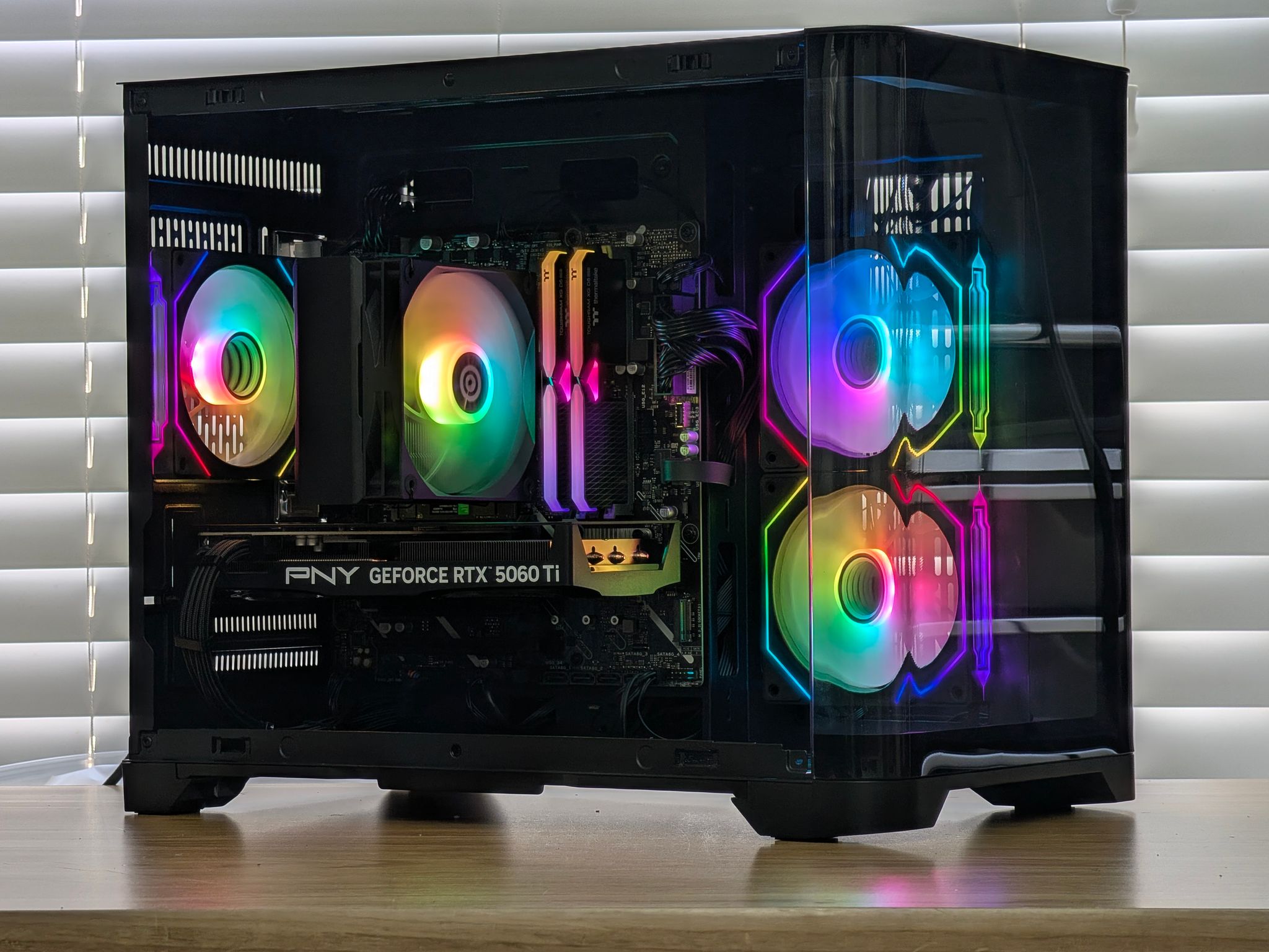 🌈🖤Intel i7-14700F | RTX 5060 Ti 16GB | 32GB DDR5 | Gaming PC🖤🌈