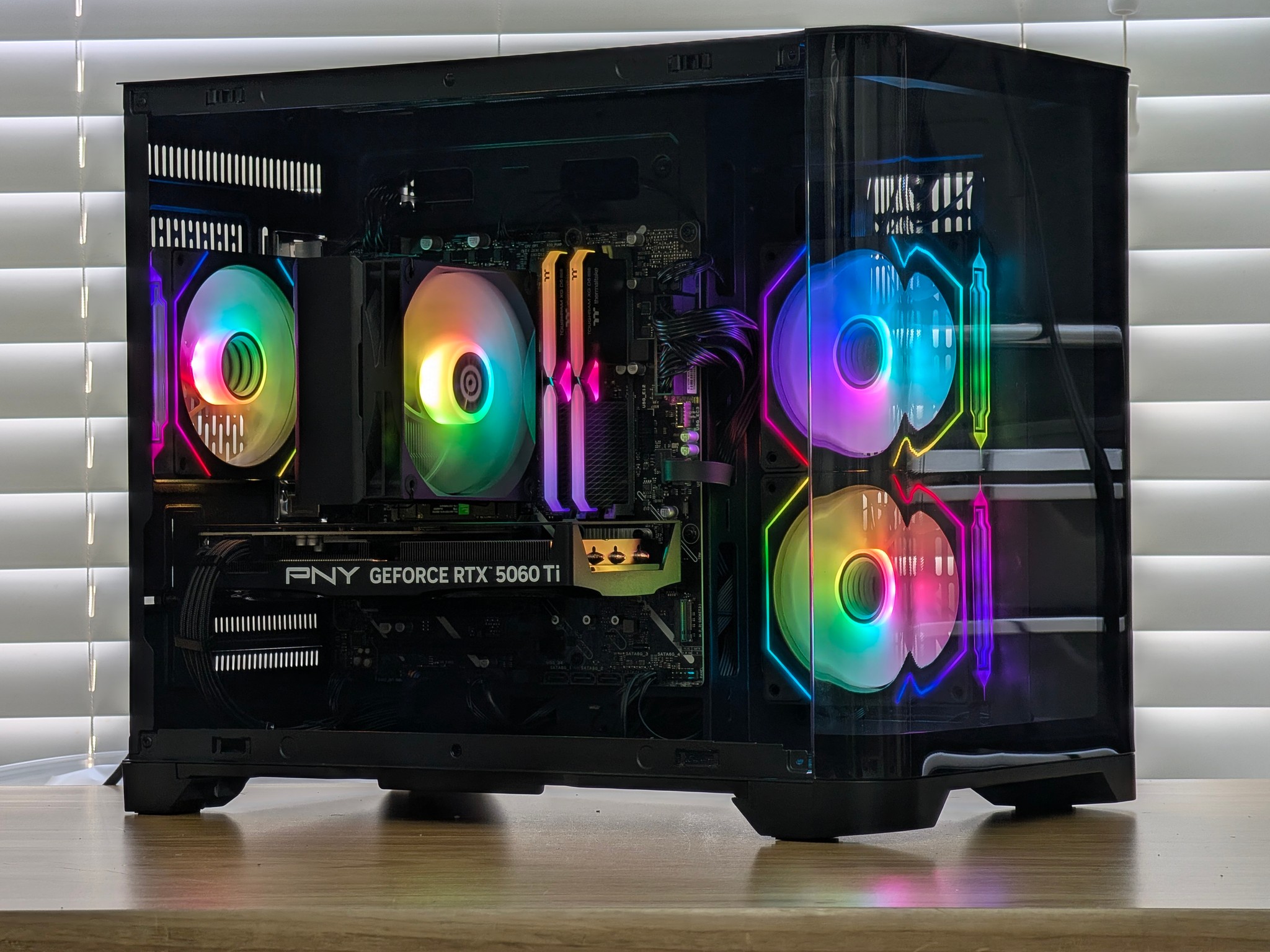 🌈🖤Intel i7-14700F | RTX 5060 Ti 16GB | 32GB DDR5 | Gaming PC🖤🌈