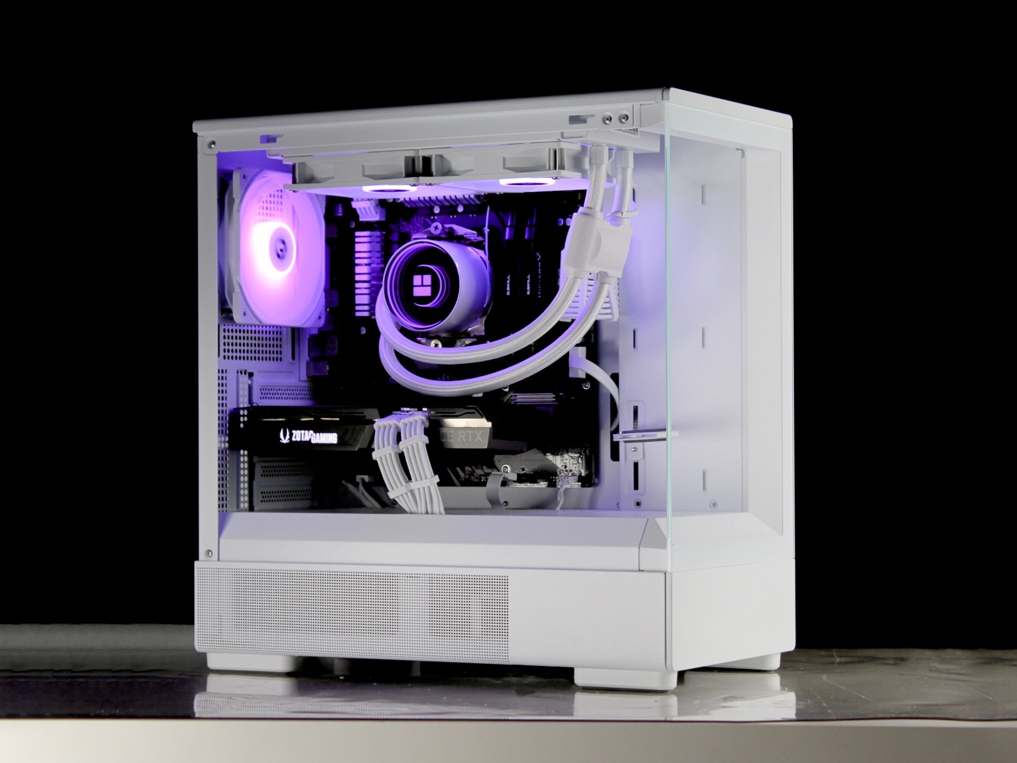 White Gaming PC – RTX 3070, Ryzen 7 3700X, 32GB, 1TB SSD - RGB, WiFi, BlueTooth