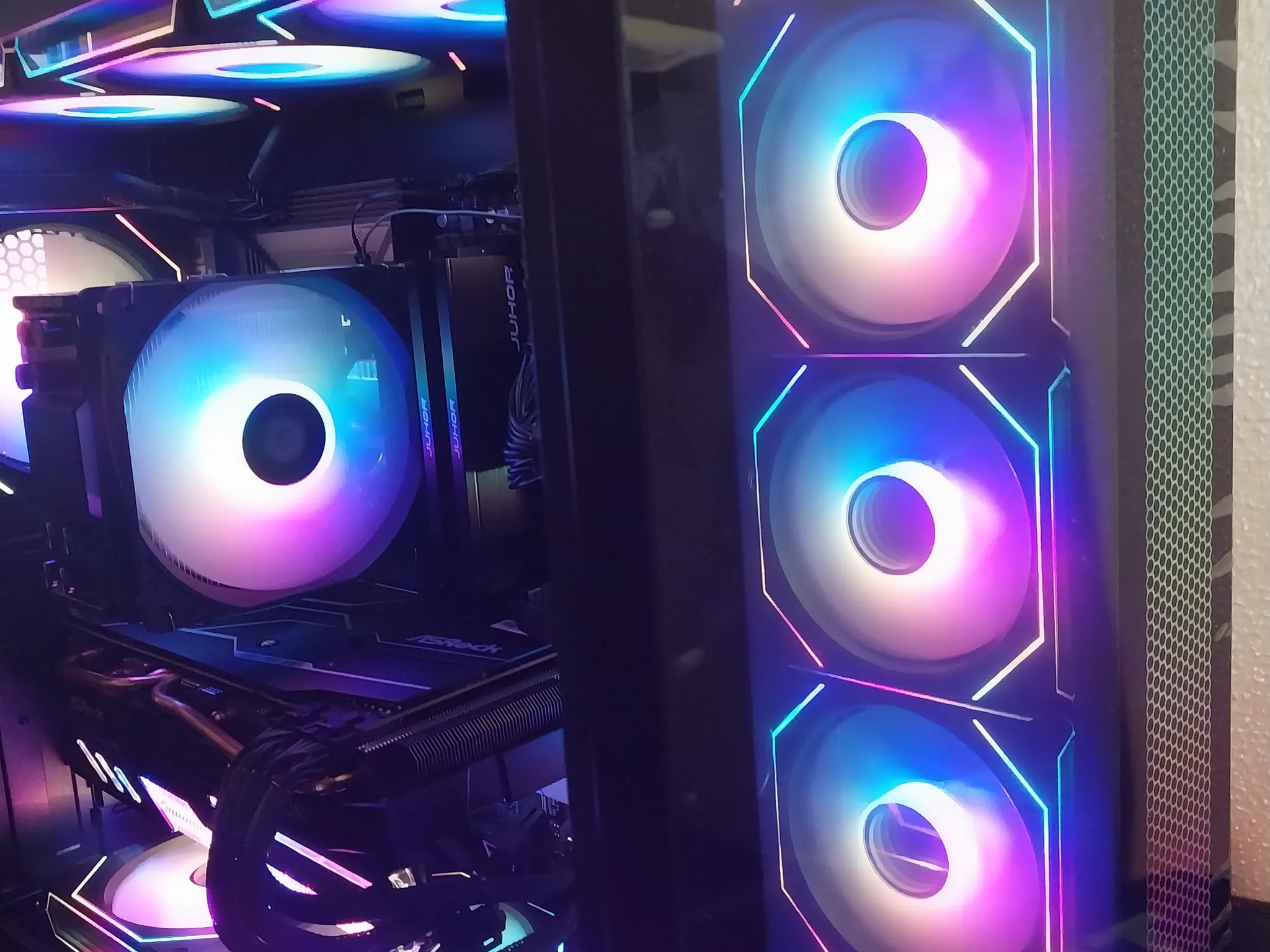 R5 7500F - RX6700XT - 32GB - 1TB SSD