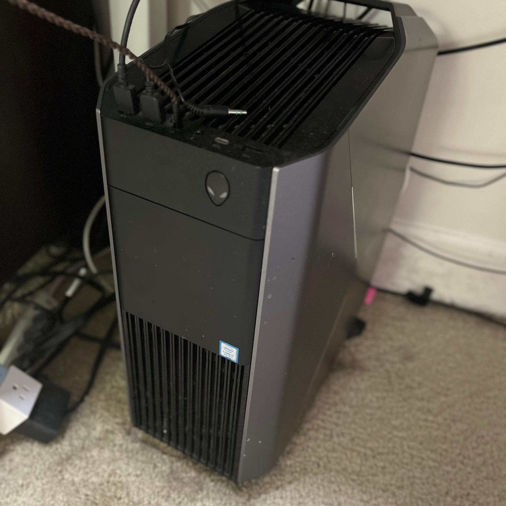 Alienware Aurora R8