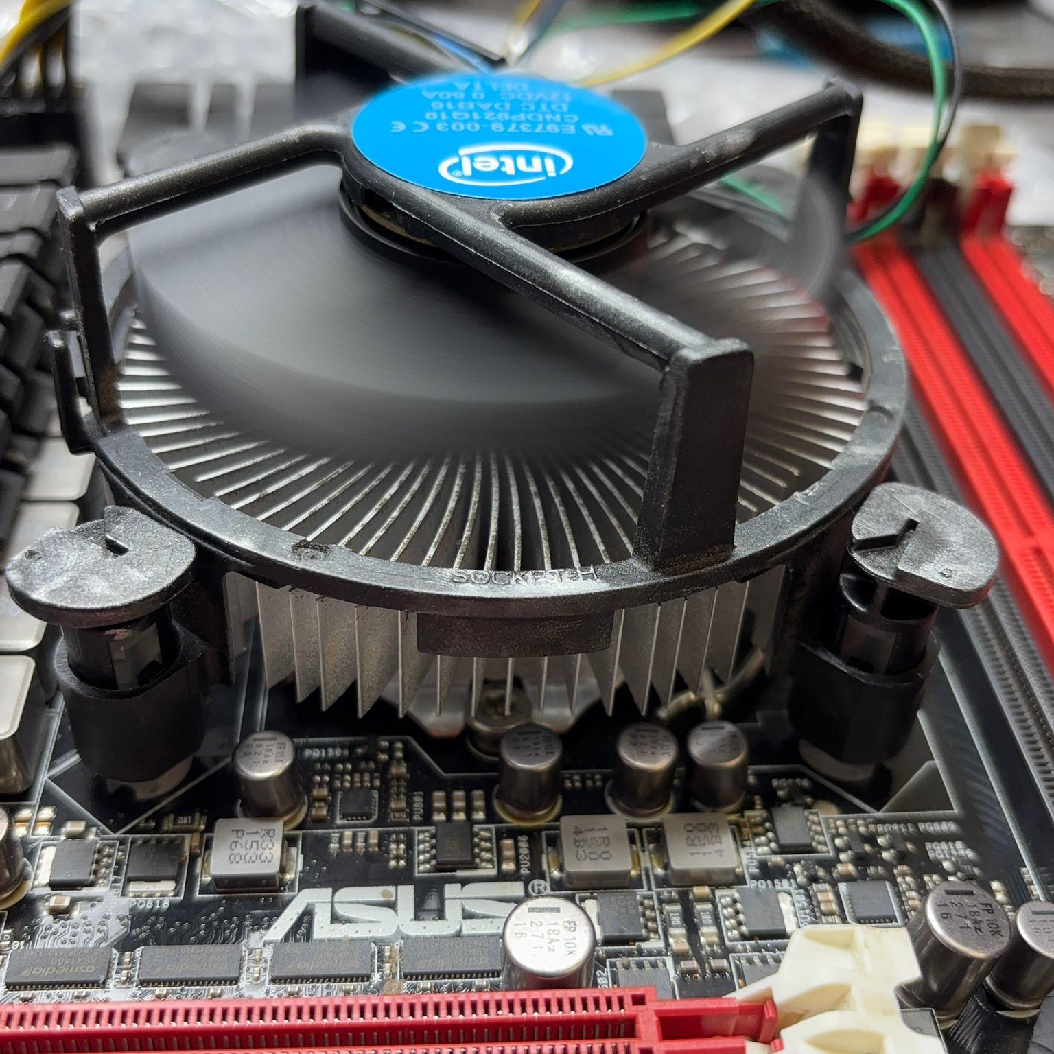 Motherboard and cpu combo it comes with an IO shield and cpu cooler (Fully tested)