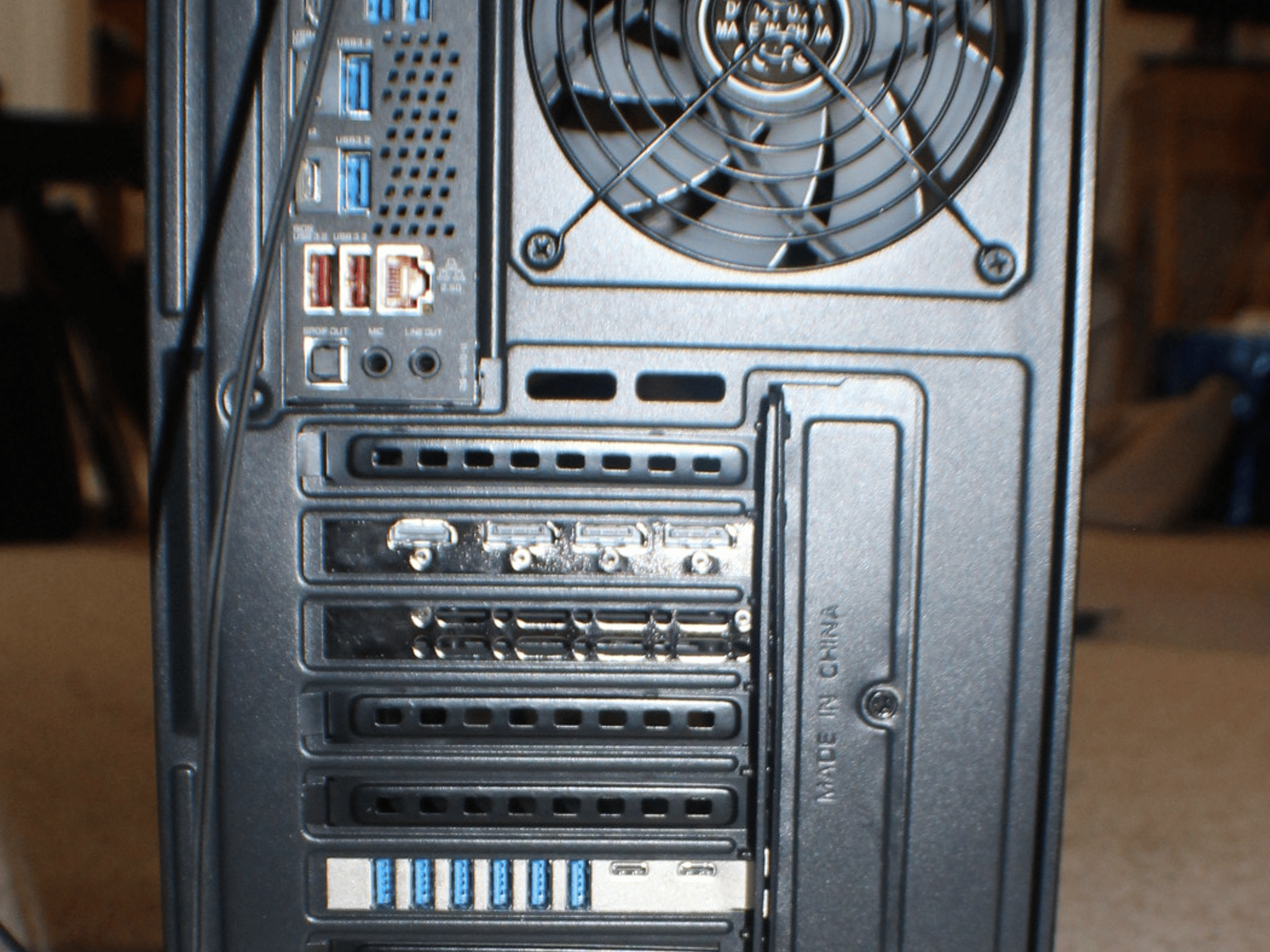 RYZEN 9 7950X3D / GIGABYTE X870 AUROS ELITE WIFI7 / INTEL ARC B580OS EL