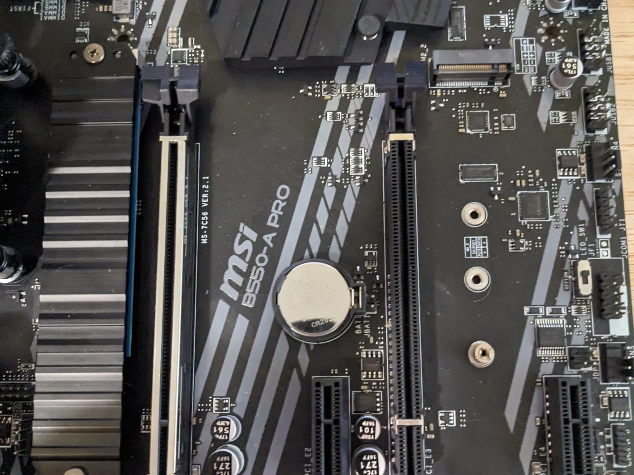 B550 A-Pro |Ryzen 5 5600g| 16gb 3200| 1tb Ssd |