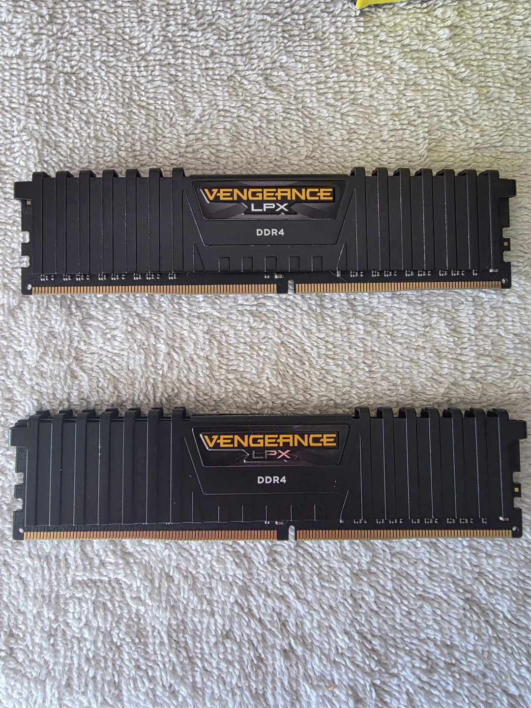 CORSAIR Vengeance LPX 16GB (2 x 8GB) DDR4 3000 (PC4 24000) | Jawa
