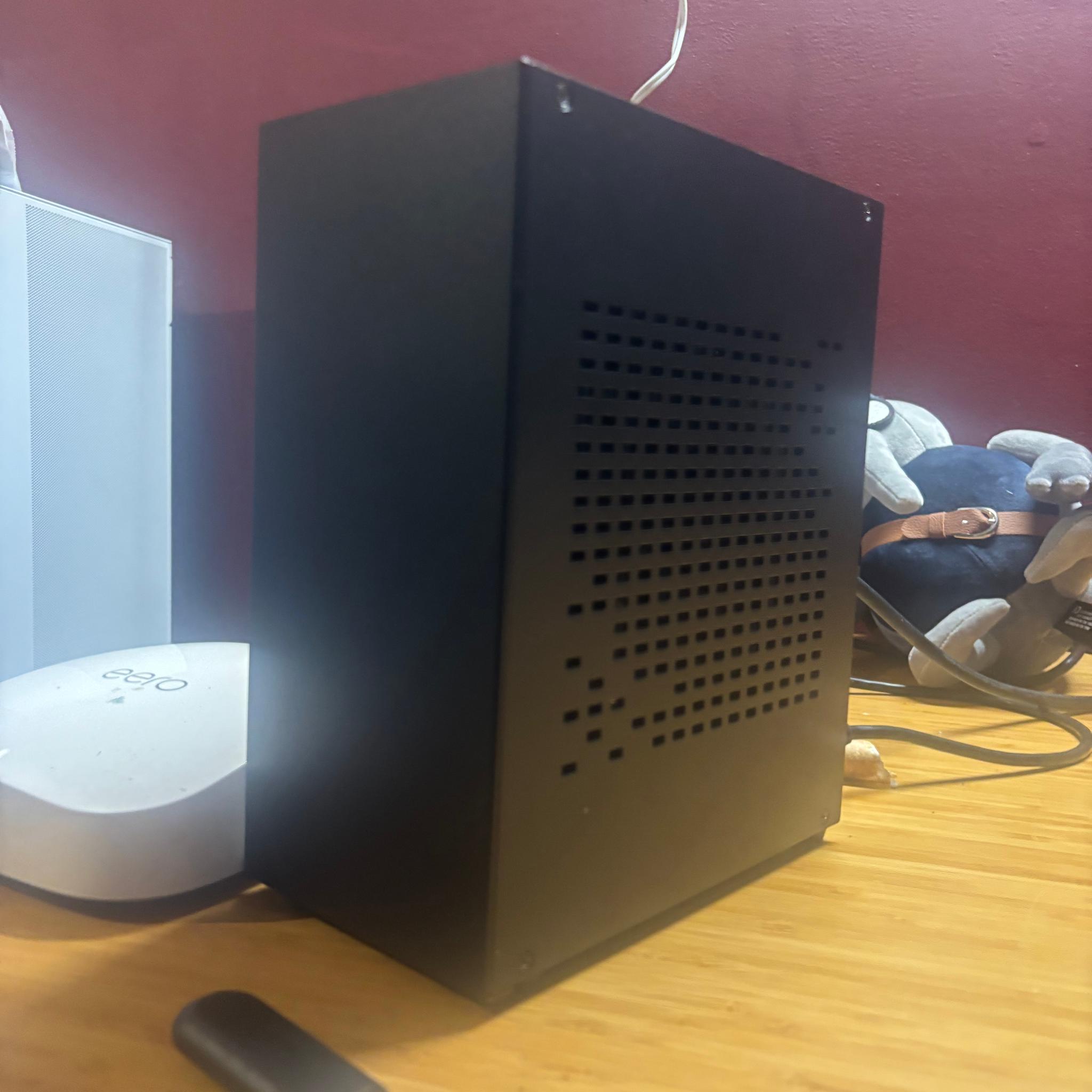 SFF GAMING PC 980 PRO SSD RYZEN 9 9900x RTX 5060, 16GB RAM, 1TB NVMe SSD