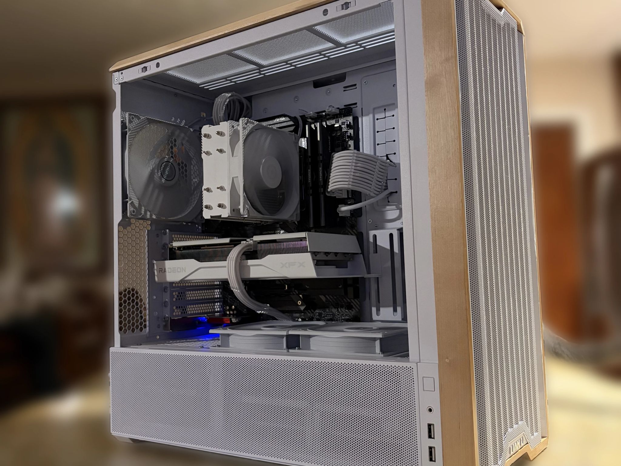 White Gaming PC | RX 9060XT 8GB | RYZEN 5 5600G | 2TB NVME SSD | 16GB RAM | Wi-Fi + Bluetooth