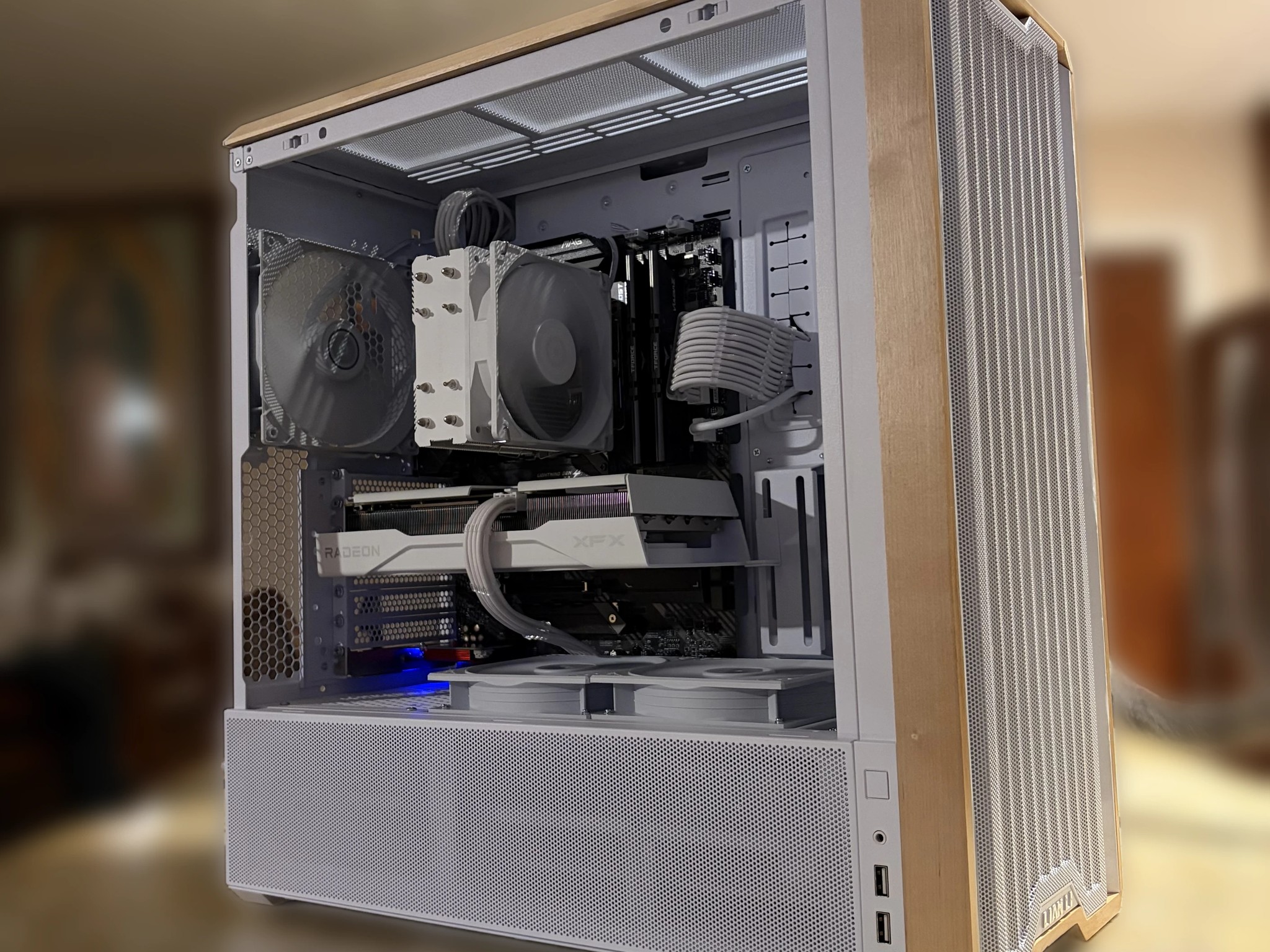 White Gaming PC | RX 9060XT 8GB | RYZEN 5 5600G | 2TB NVME SSD | 16GB RAM | Wi-Fi + Bluetooth
