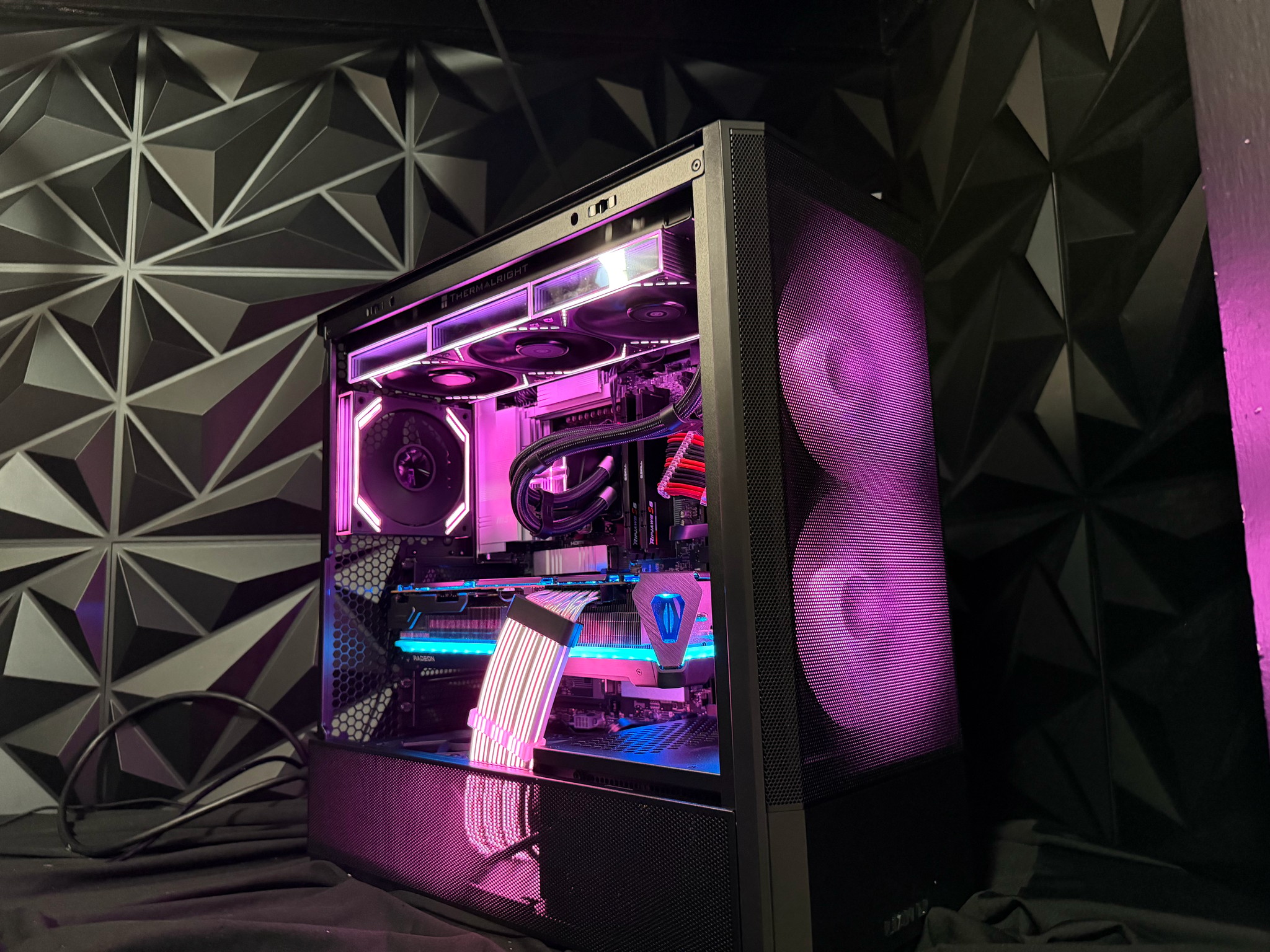 🩸🔥 BLOOD PRISM 79 🔥🩸Ryzen 9 7900X| 7900XTX 24 GB| 64 GB DDR5| 4 TB NVMe| 850W PSU