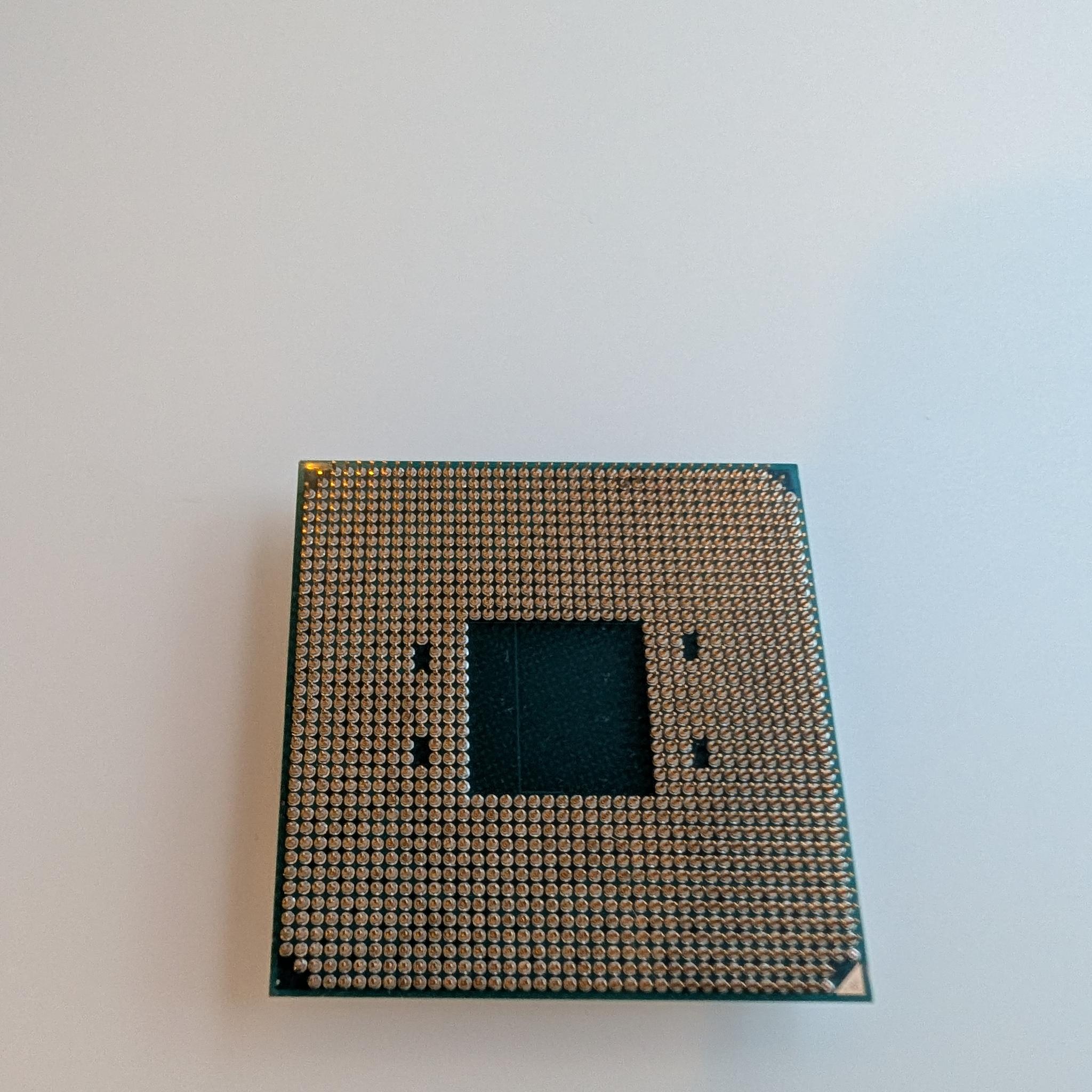 AMD Ryzen 7 3700X