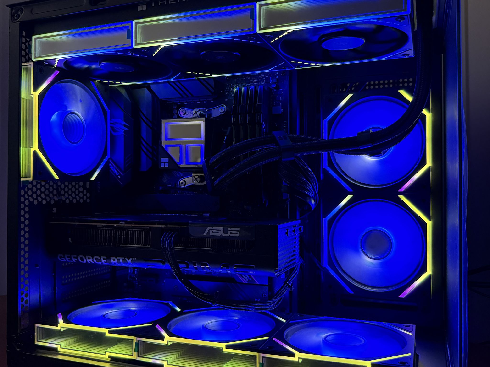"Noob Crusher V2" Ryzen 7 3700X, RTX 5060 8GB, 32GB DDR4, 1TB Gen4 NVMe