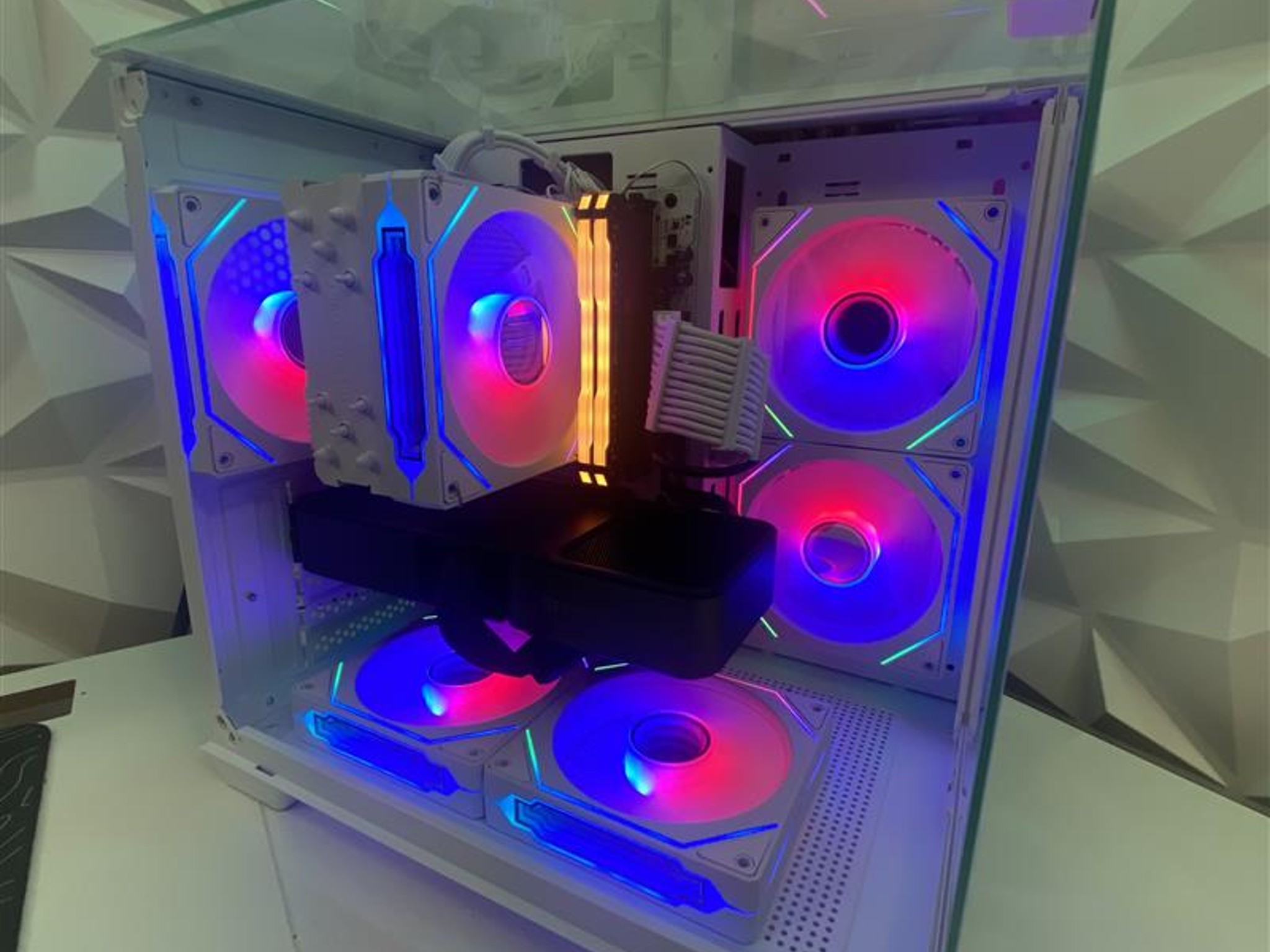 White RGB Gaming PC | Ryzen 7 5800X | RTX 3070 8GB | 32GB RGB RAM | 1TB M.2 SSD | WI-FI