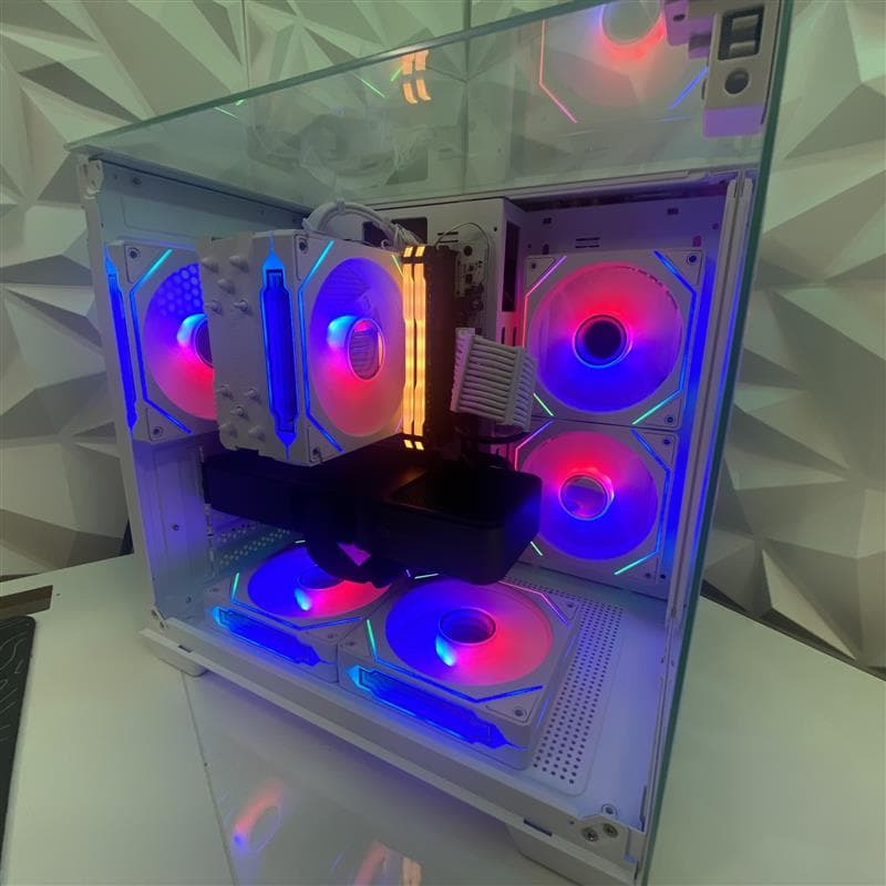 White RGB Gaming PC | Ryzen 7 5800X | RTX 3070 8GB | 32GB RGB RAM | 1TB M.2 SSD | WI-FI