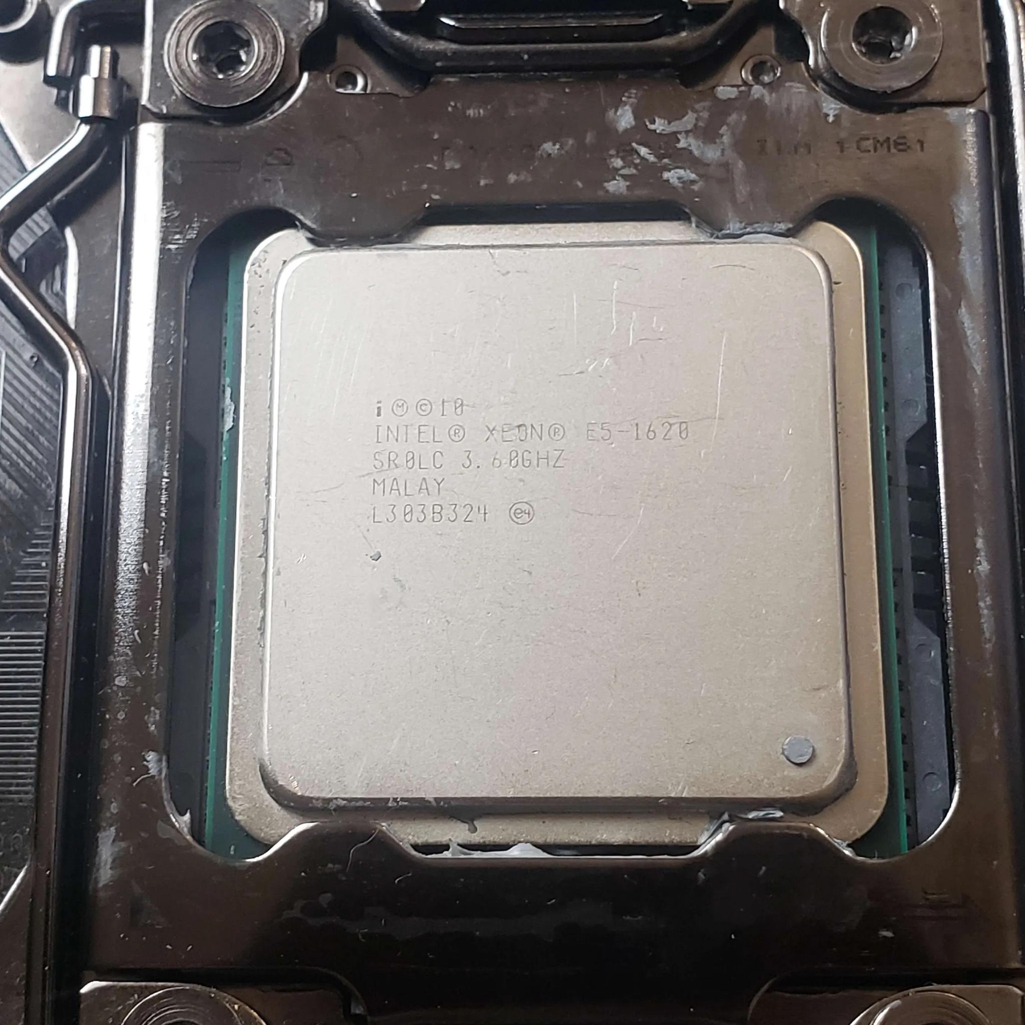 Asrock X79 Extreme9 Motherboard with E5-1620 CPU LGA2011 Socket with Original Box/Accessories