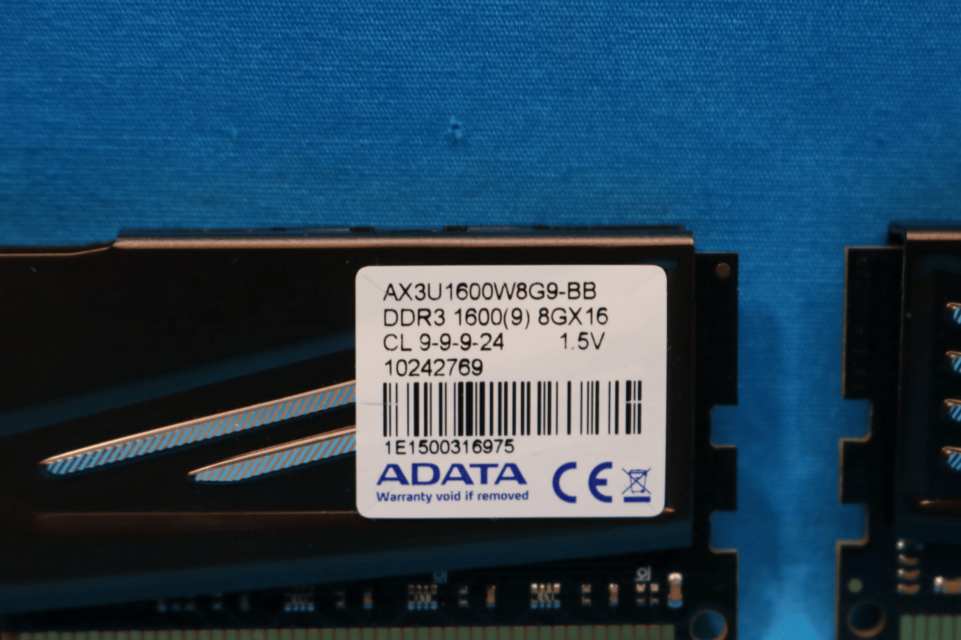 16 GB (2x8 GB) ADATA XPG DDR3 1600MHz PC3-12800 CL11 240-Pin 2Rx8 Desktop Memory AX3U1600W8G9-BB