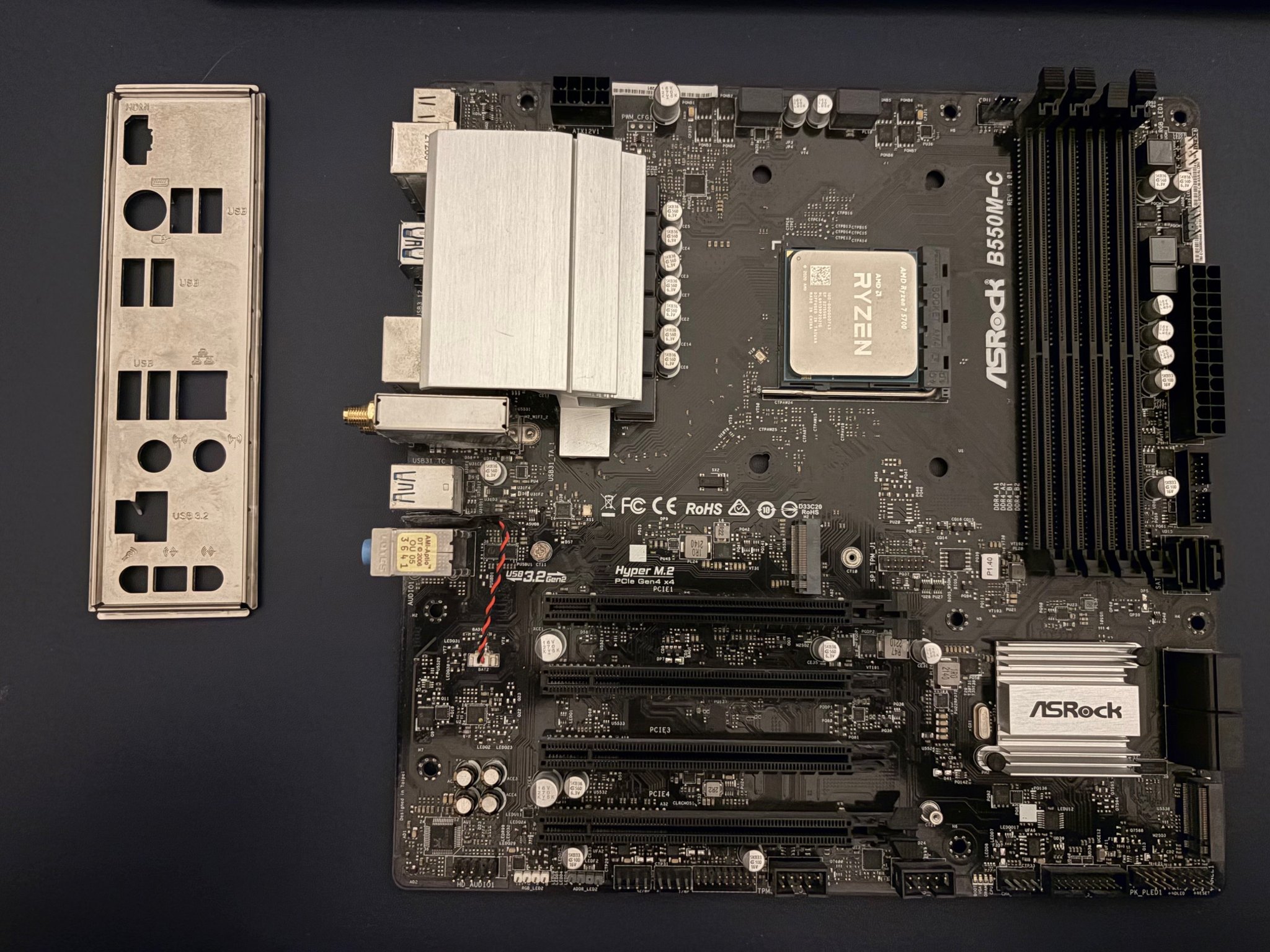 AMD Ryzen 7 5700 & BROKEN ASRock B550M-C