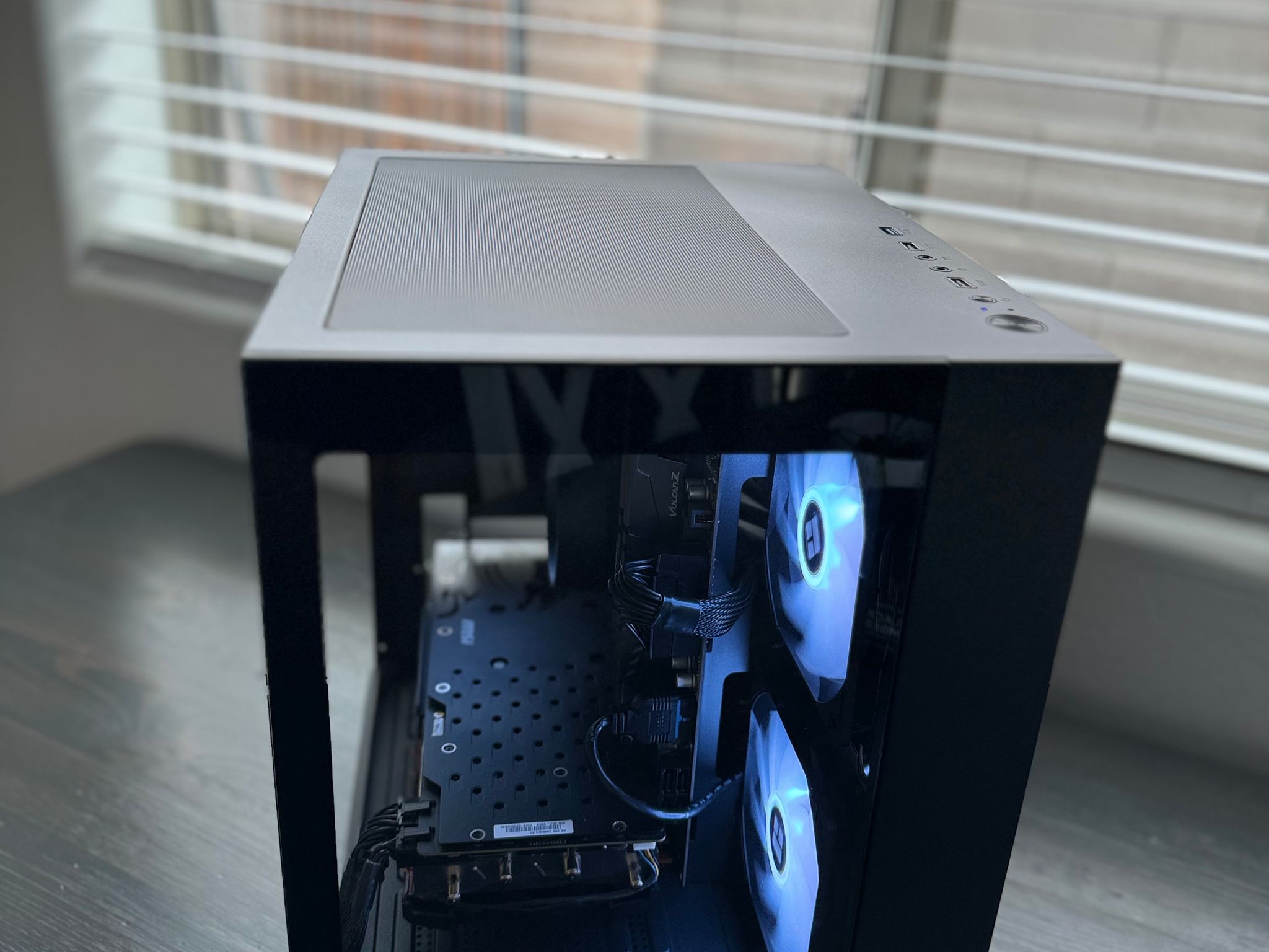 🔥Amazing Performance Gaming pc🔥- Ryzen 5 / Radeon MSI R9 390 / 1TB SSD / 16GB DDR4
