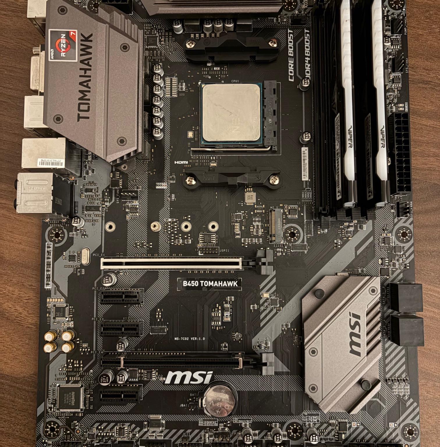 MSI B450 Tomahawk + Ryzen 7 2700x + 16GB RAM