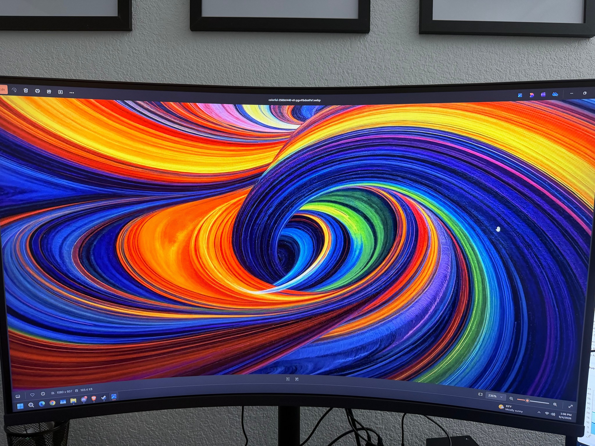 LG 32GS60QC-B Ultragear 32-inch Curved Gaming Monitor QHD