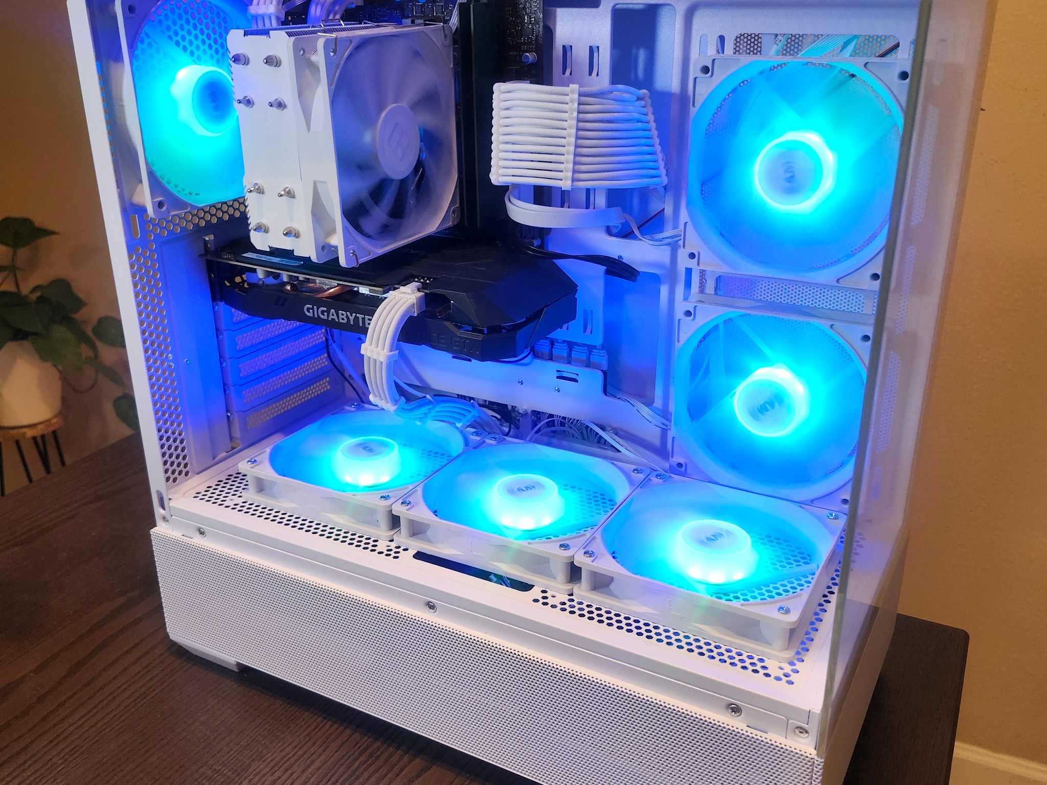 All White Gaming PC | i7-6700 + GTX 1660 SUPER | 16GB RAM | 500GB SSD