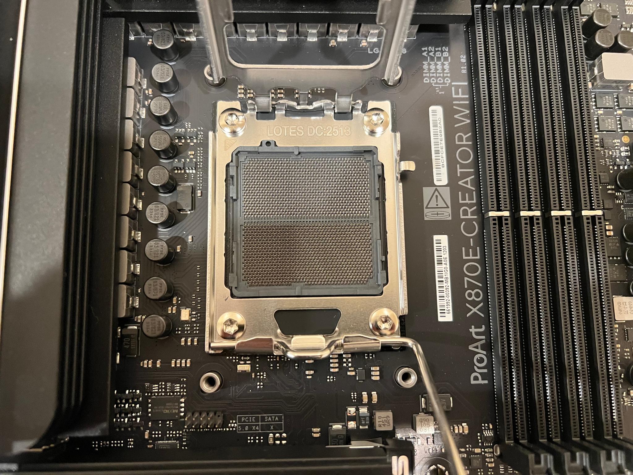 ASUS ProArt X870E-CREATOR WiFi AMD AM5 X870E ATX Motherboard PCIe 5.0 x16