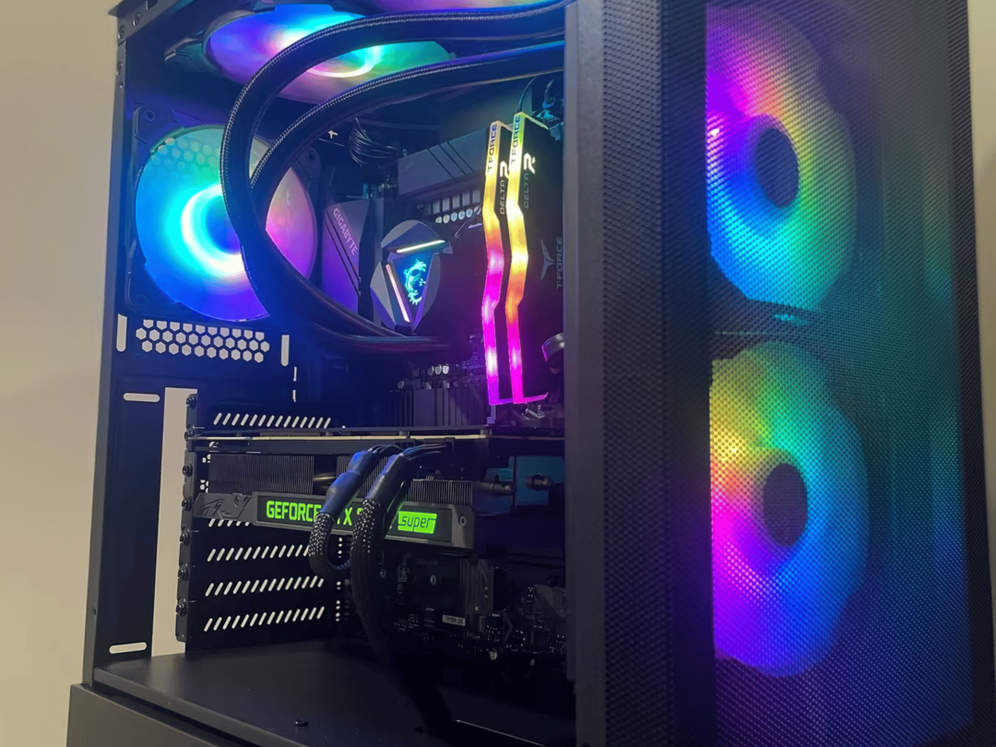 The Continental 🏨/ RTX 2070 Super 8GB, i5 10400 Gaming PC