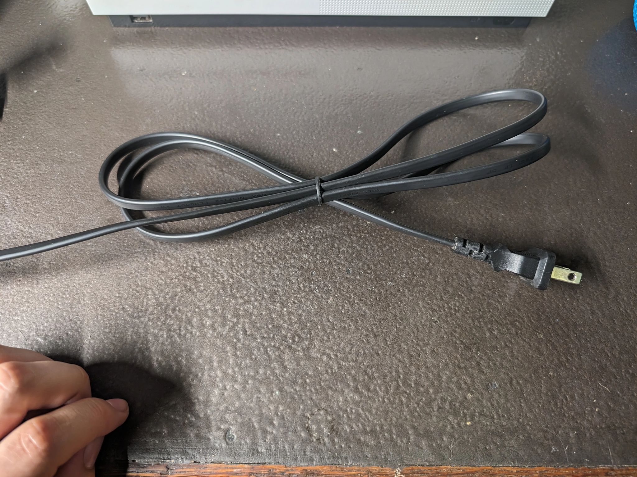 [Used] Xbox One S bundled with 17 games and a 2TB External drive.