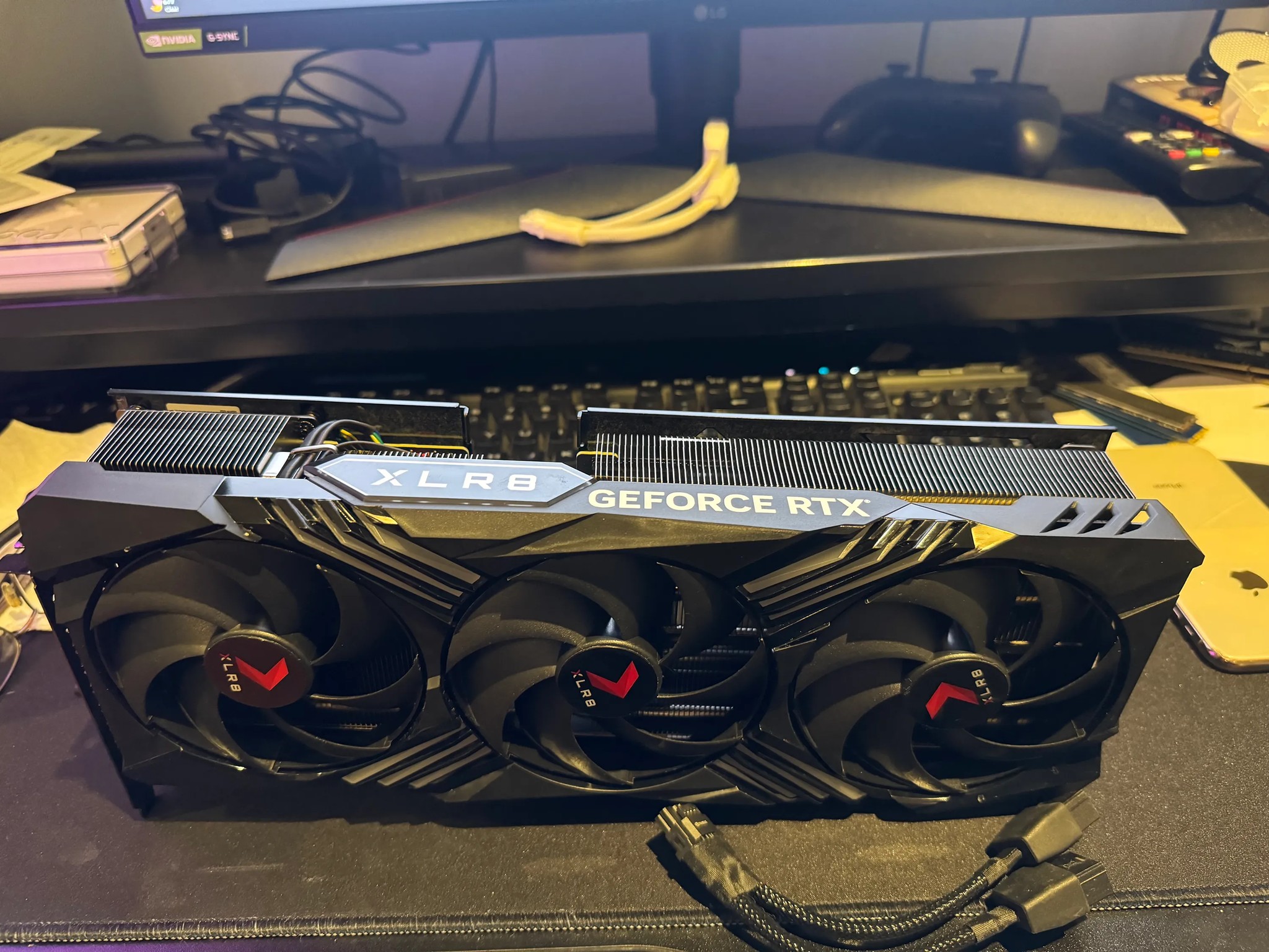PNY GeForce RTX™ 4070 Ti Super 16GB XLR8 Gaming VERTO™ Epic-X RGB™ OC Triple Fan RGB