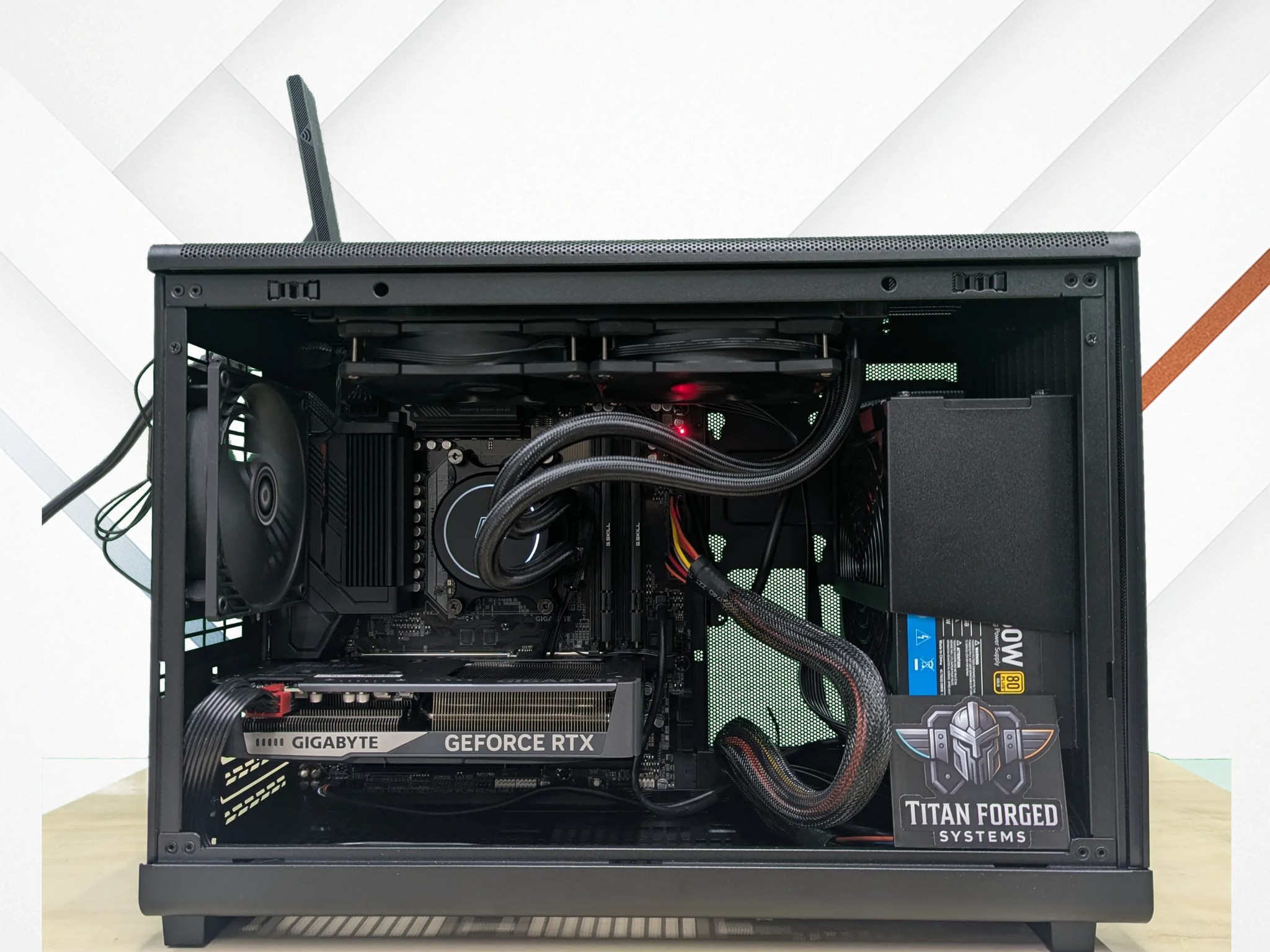 🦂 Gaboon | 5060 Ti 16GB | AMD 9600X | Compact Wood Build | 32GB DDR5 | 2TB NVMe