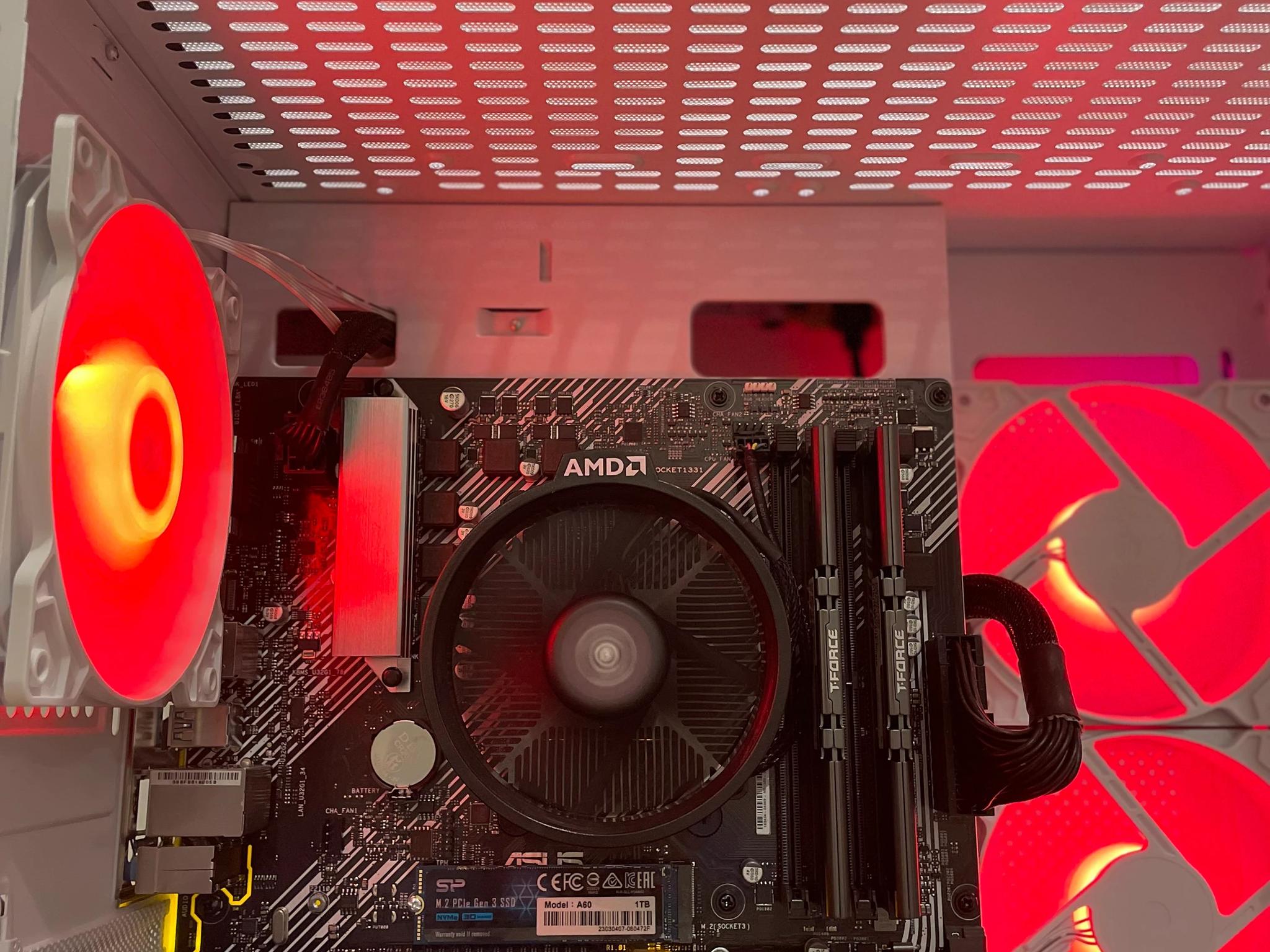 Custom Budget Gaming PC / RX 580 / Ryzen 3 1200 / 16 GB RAM / 1TB NVMe