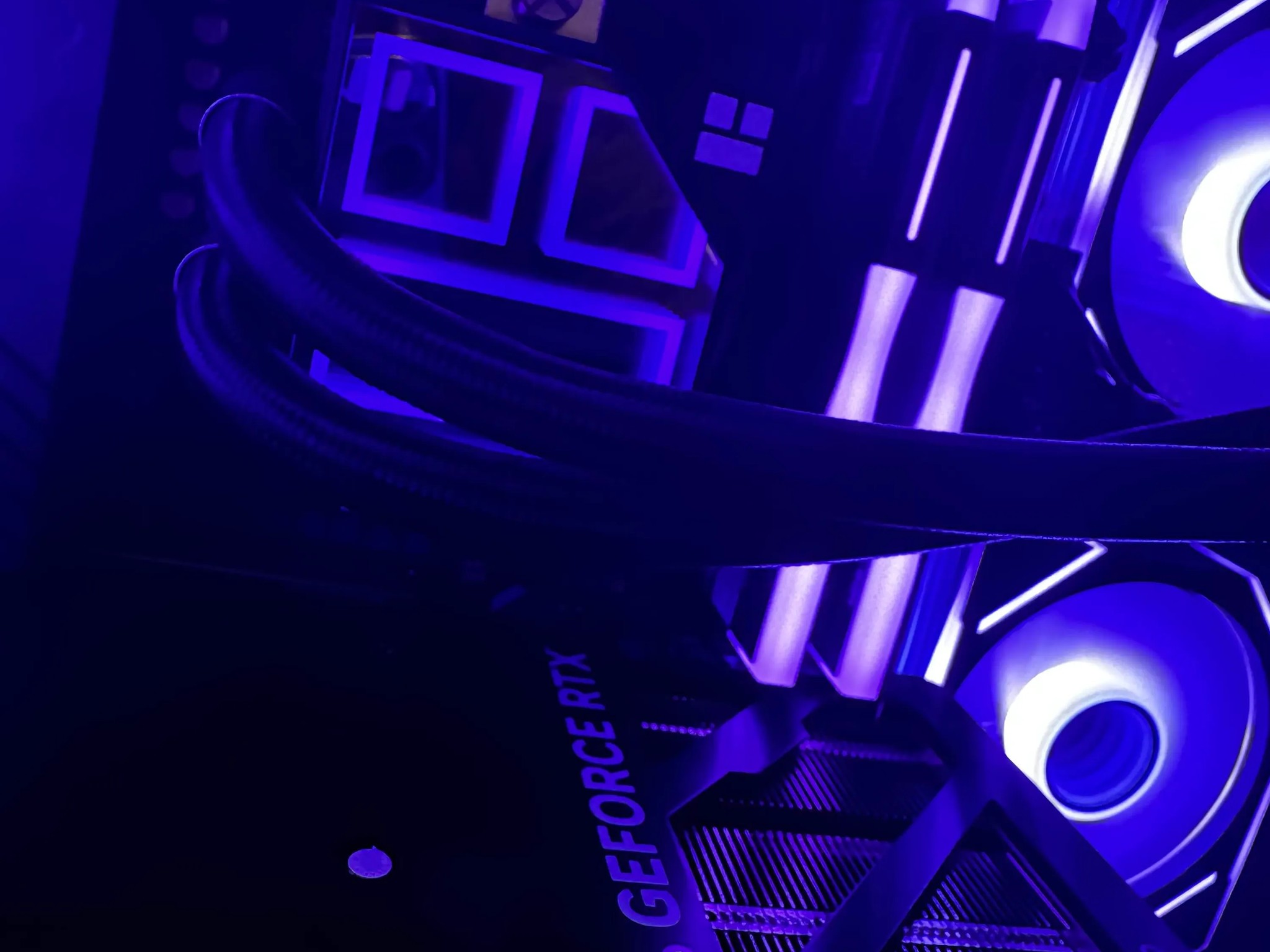 Dark Phantom | RTX 4070 | Ryzen 5 7500F | 32 GB DDR5 6000 | 1 TB SSD | High End Gaming PC