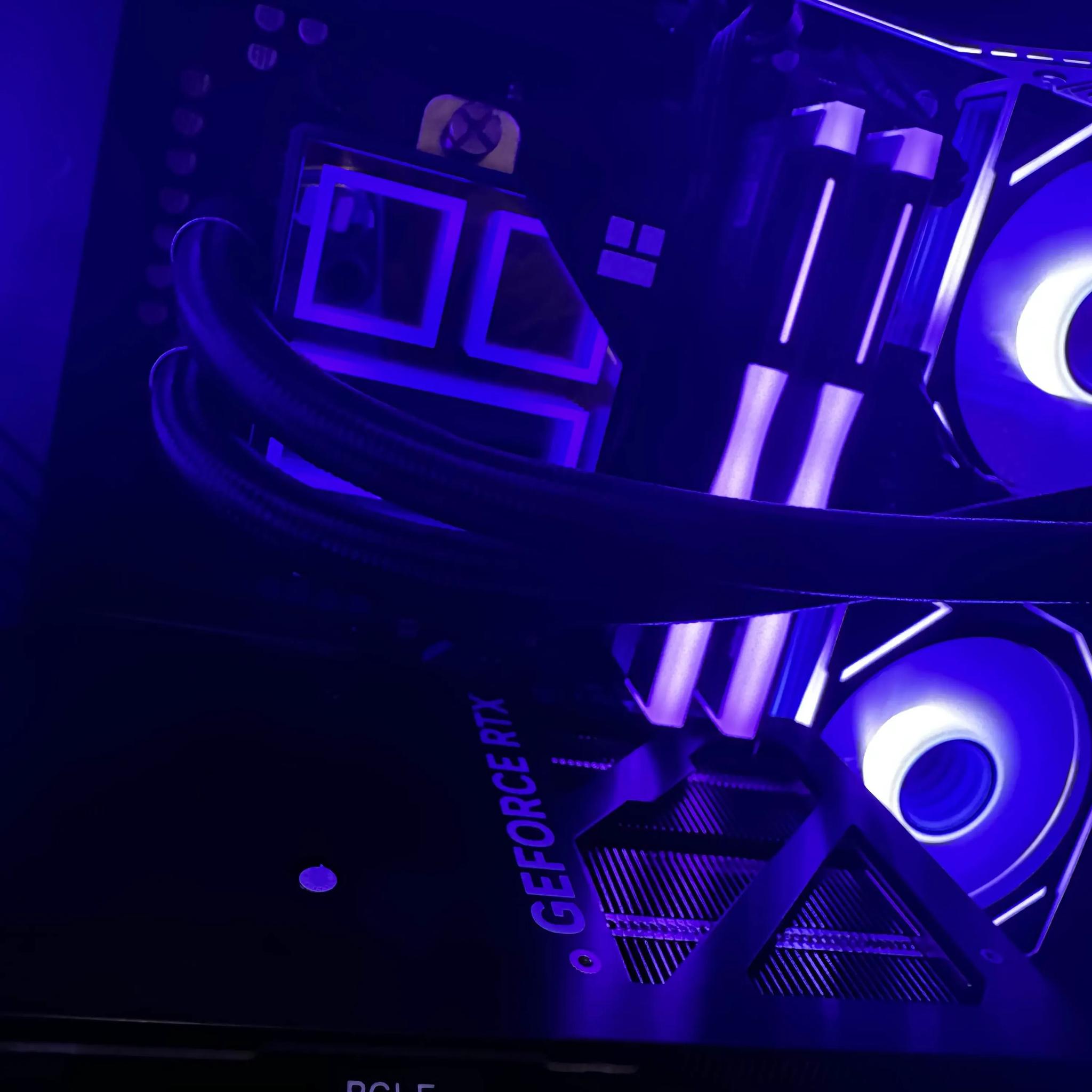 Dark Phantom | RTX 4070 | Ryzen 5 7500F | 32 GB DDR5 6000 | 1 TB SSD | High End Gaming PC