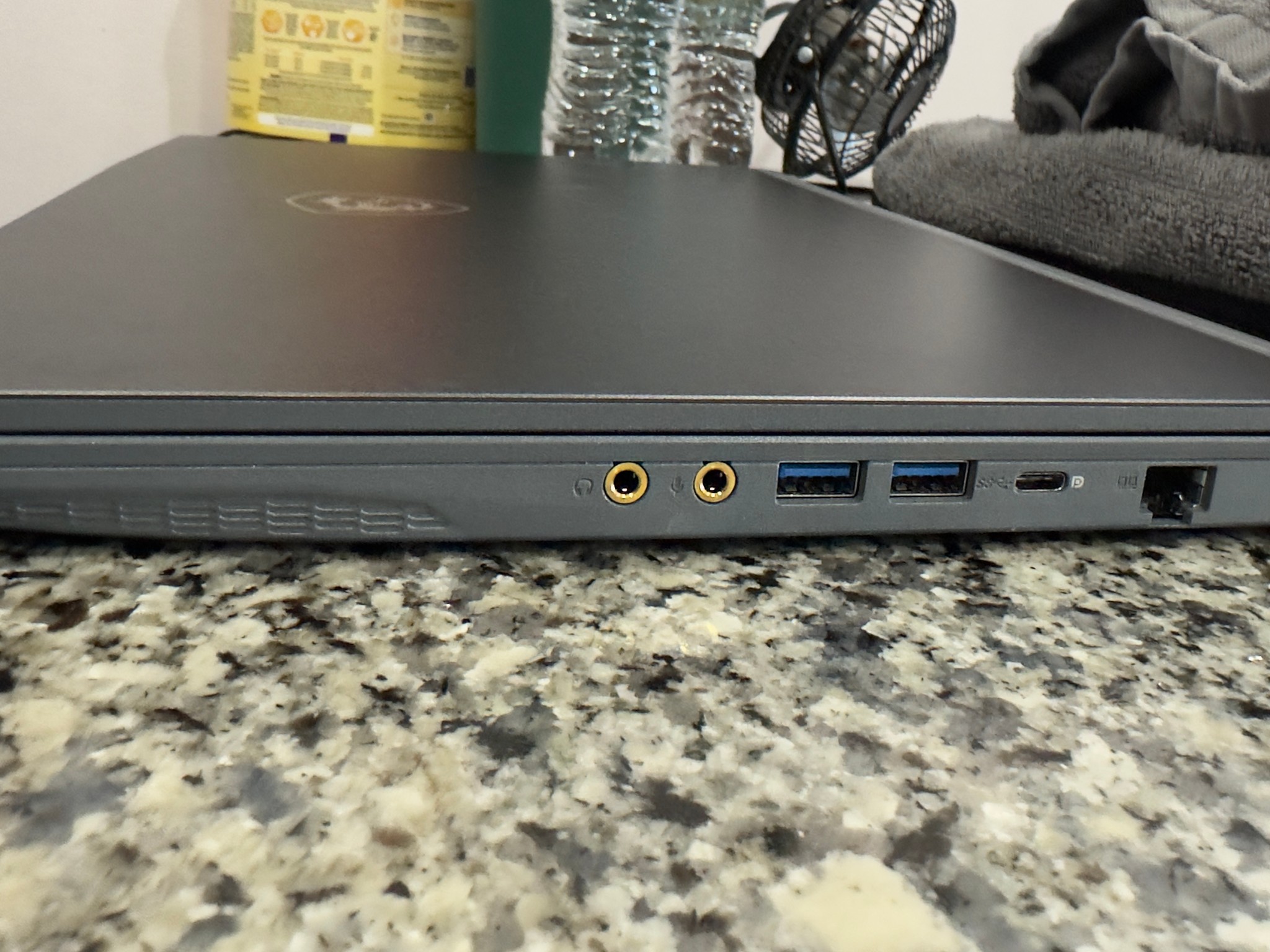 THIN 15 B13VE RTX 4050