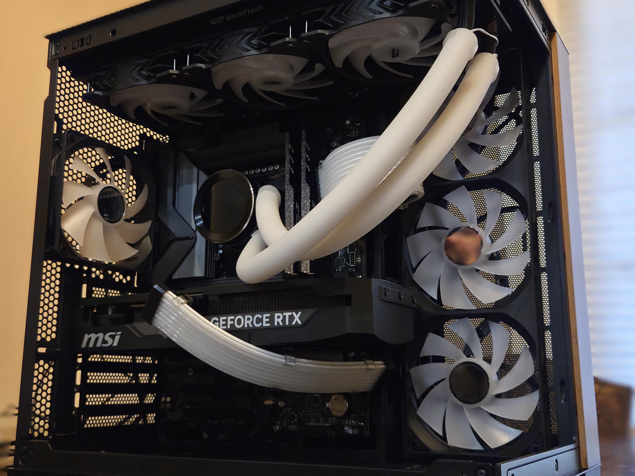Onyxia!🐉 265F|5070|DDR5-32GB|1TB|Temp Display