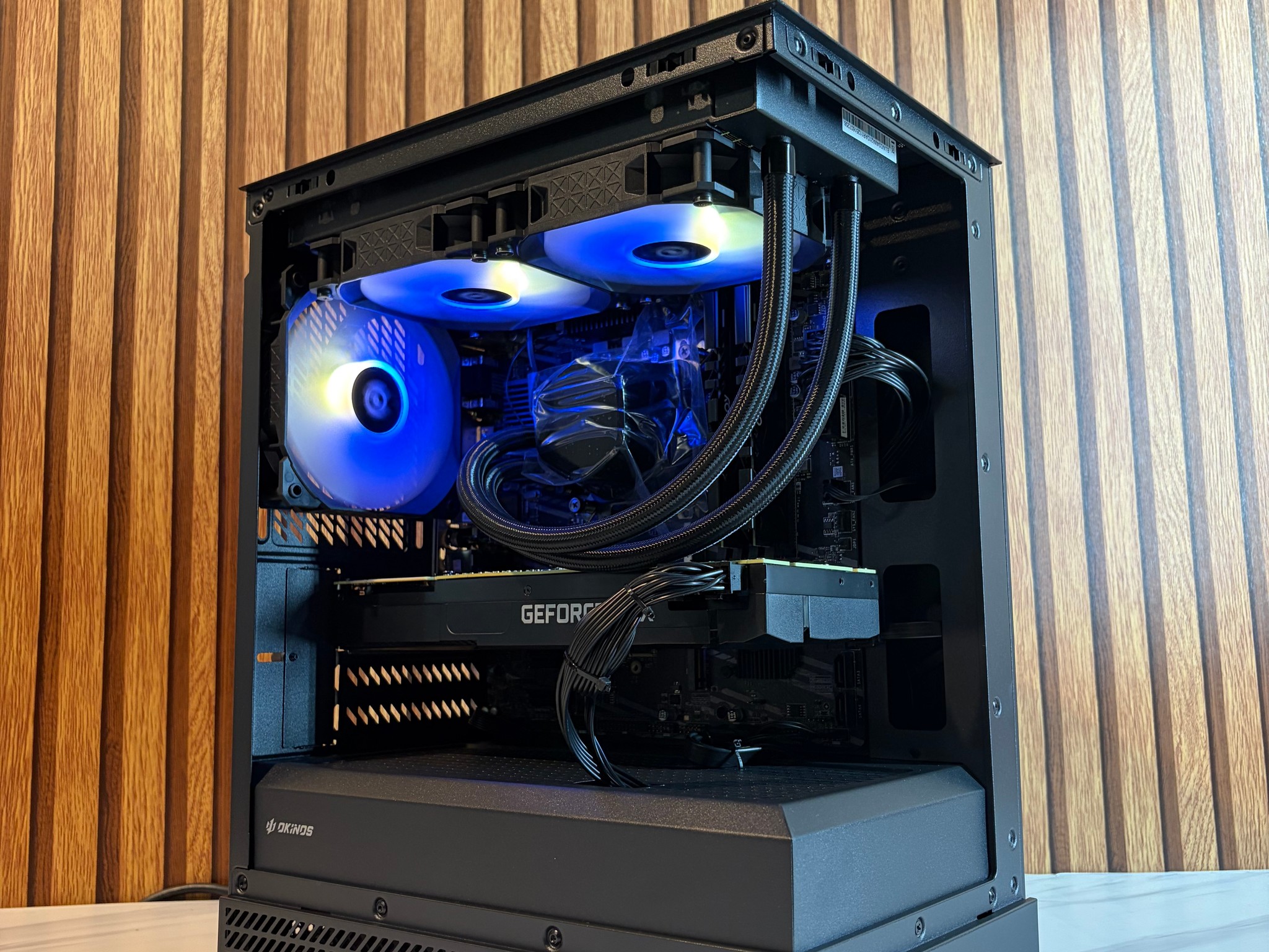 RTX 2080 | I7 10700 | 500GB SSD| 16GB DDR4 | 650W | 240MM