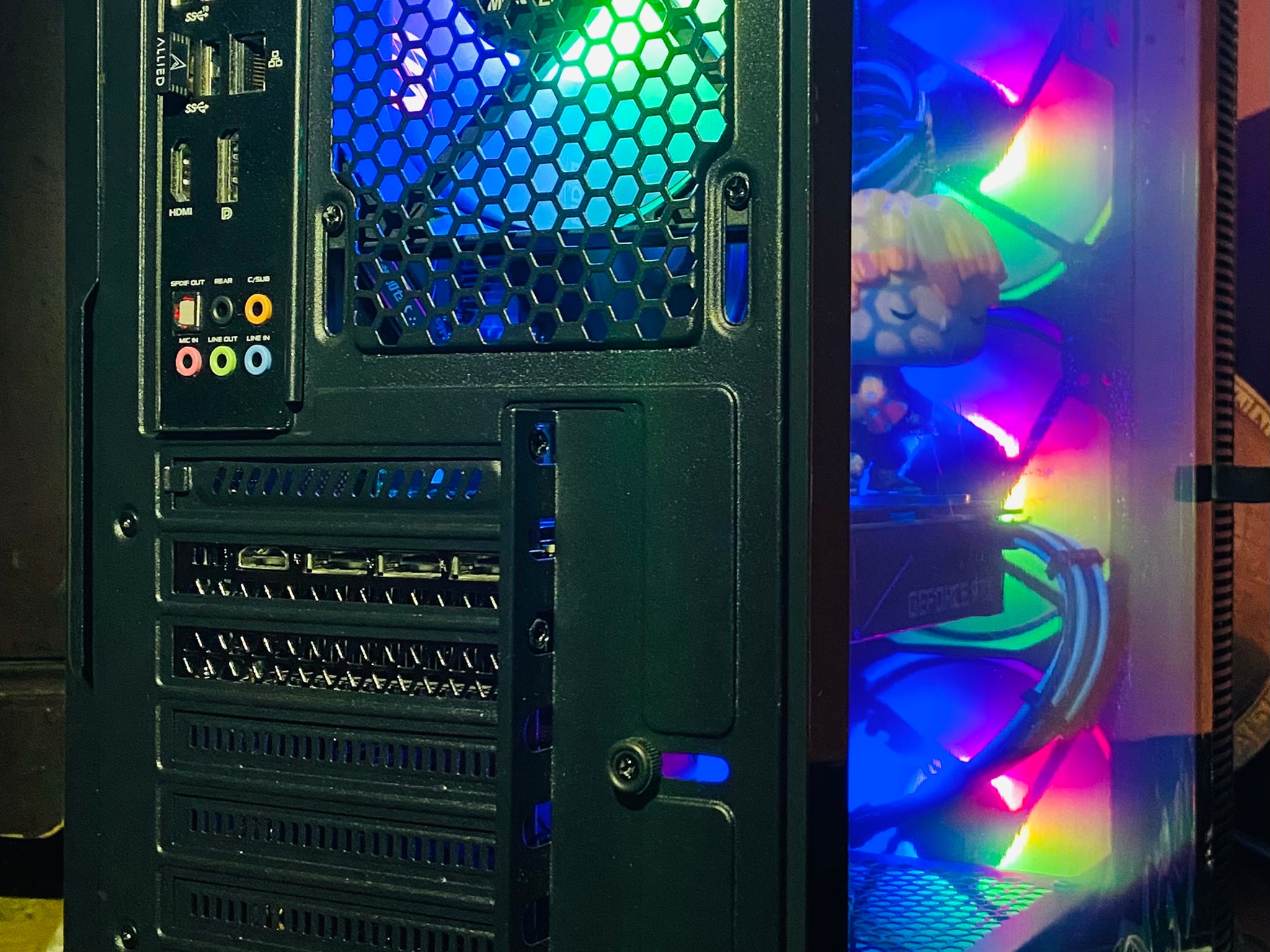 RTX3060TI| Ryzen 7| B550-F Asus Rog Strix| 1TB NVMe| 16GB (2x8gb)DDR4 Vengeance RAM| Windows 11 Home