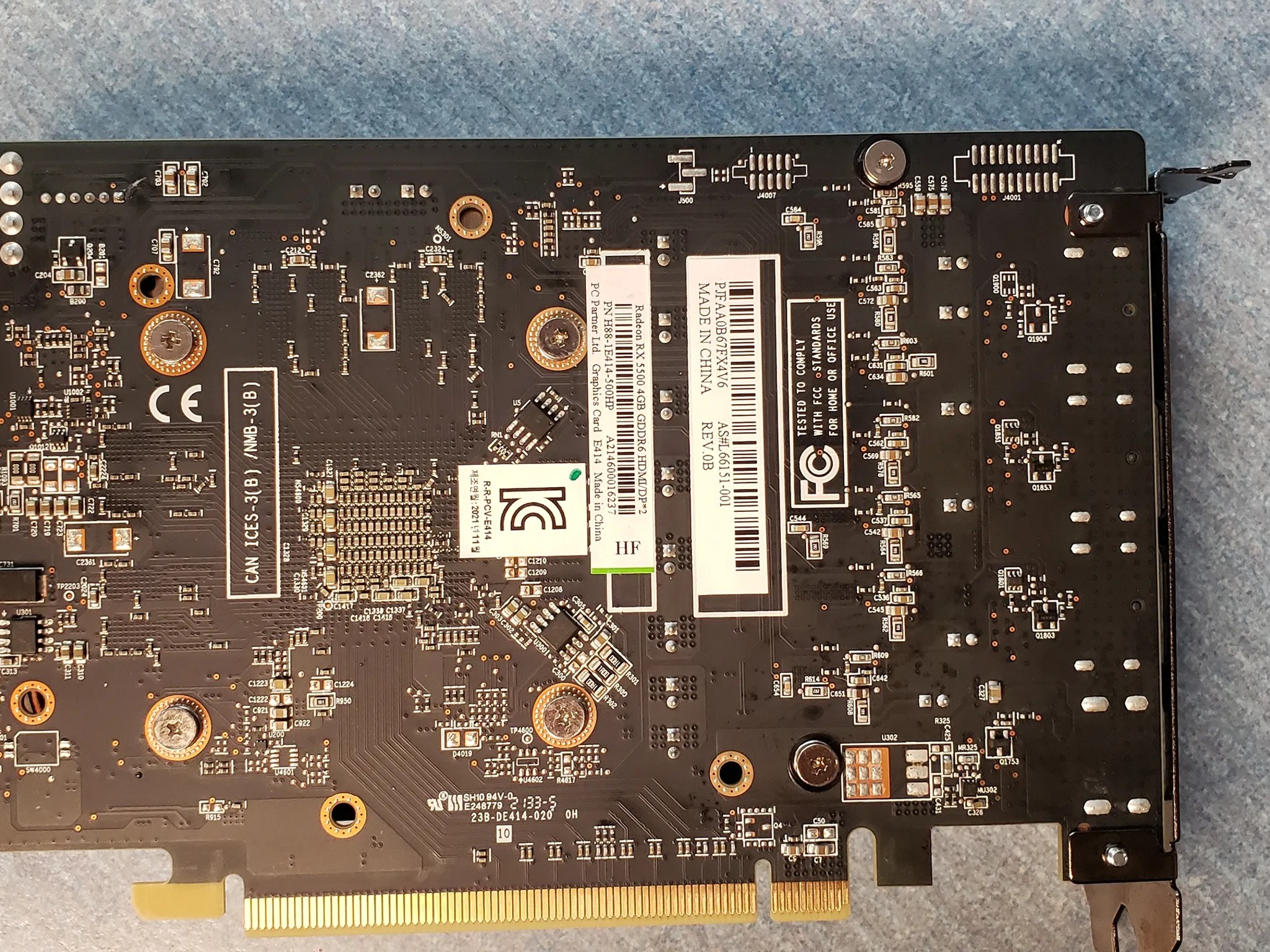 AMD RX 5500 graphics card with 4gb gddr6 memory.