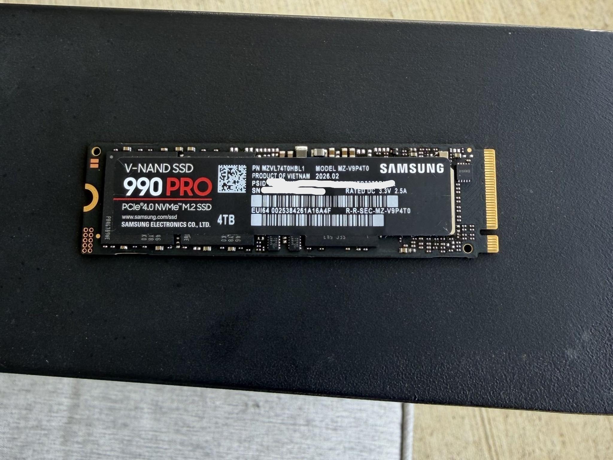 Samsung 990 PRO 4TB PCIe 4.0 NVMe M.2 SSD (MZ-V9P4T0)