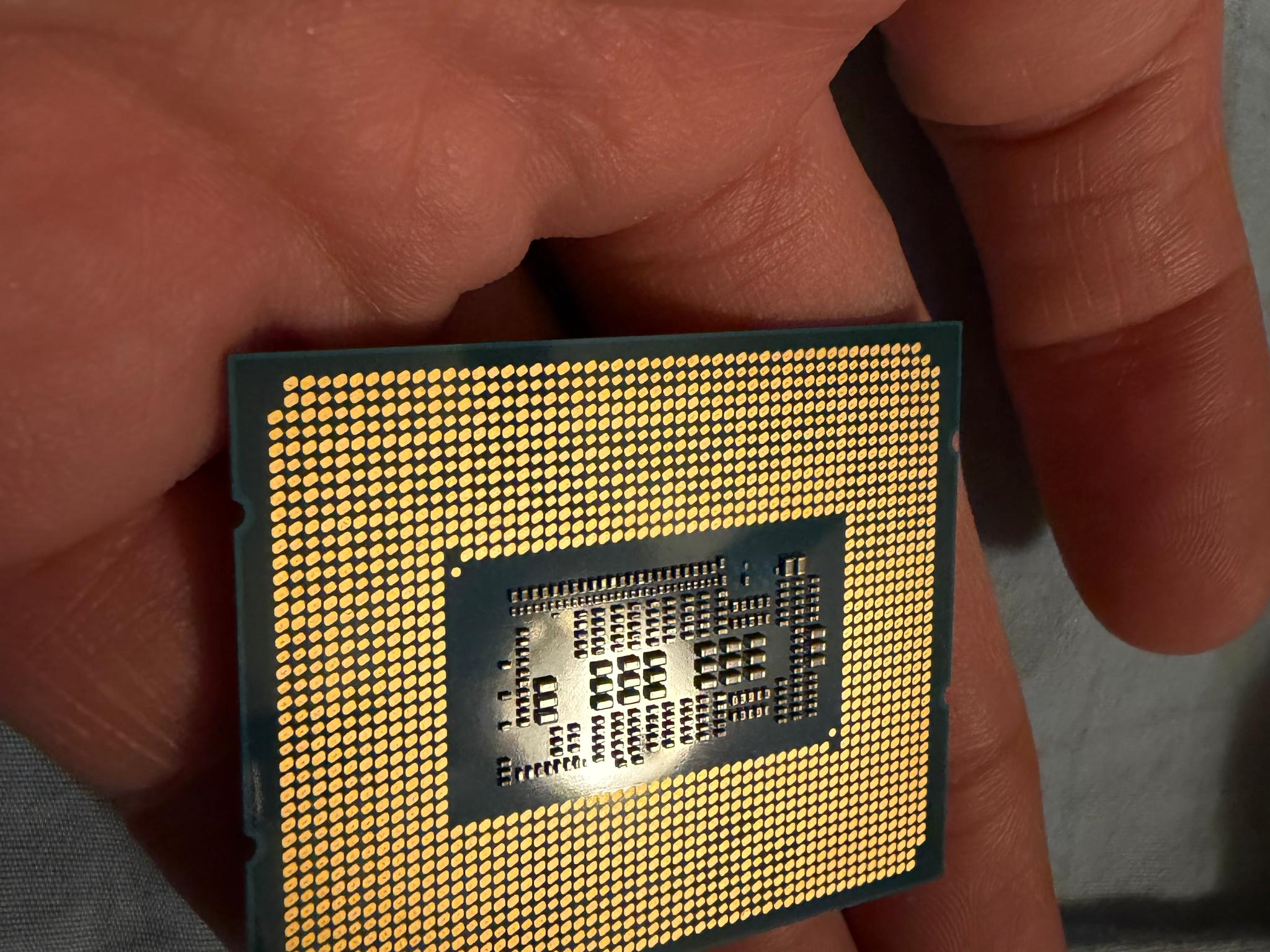 Intel Core i5-12600KF