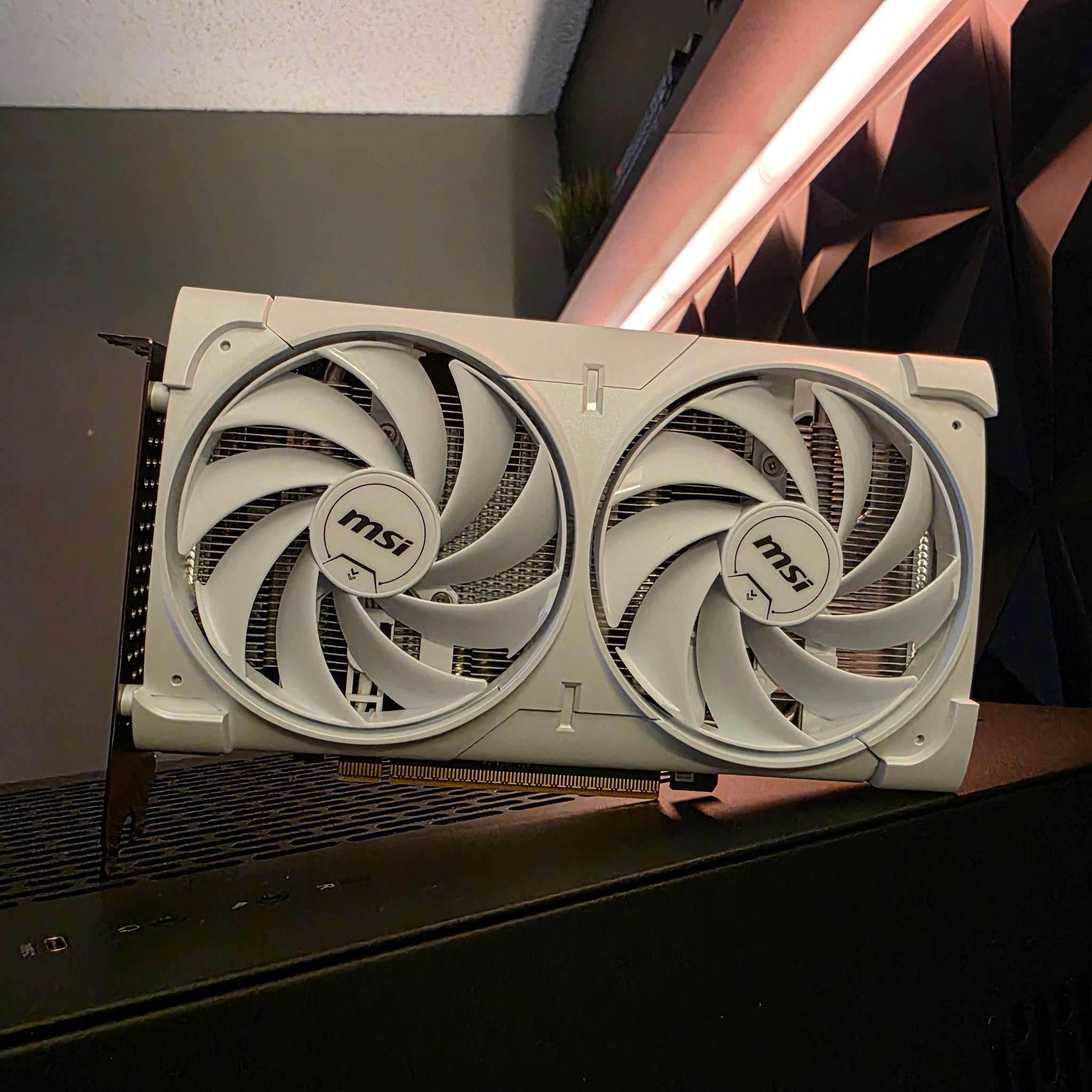 RTX 5060 + RYZEN 5 5600X PC
