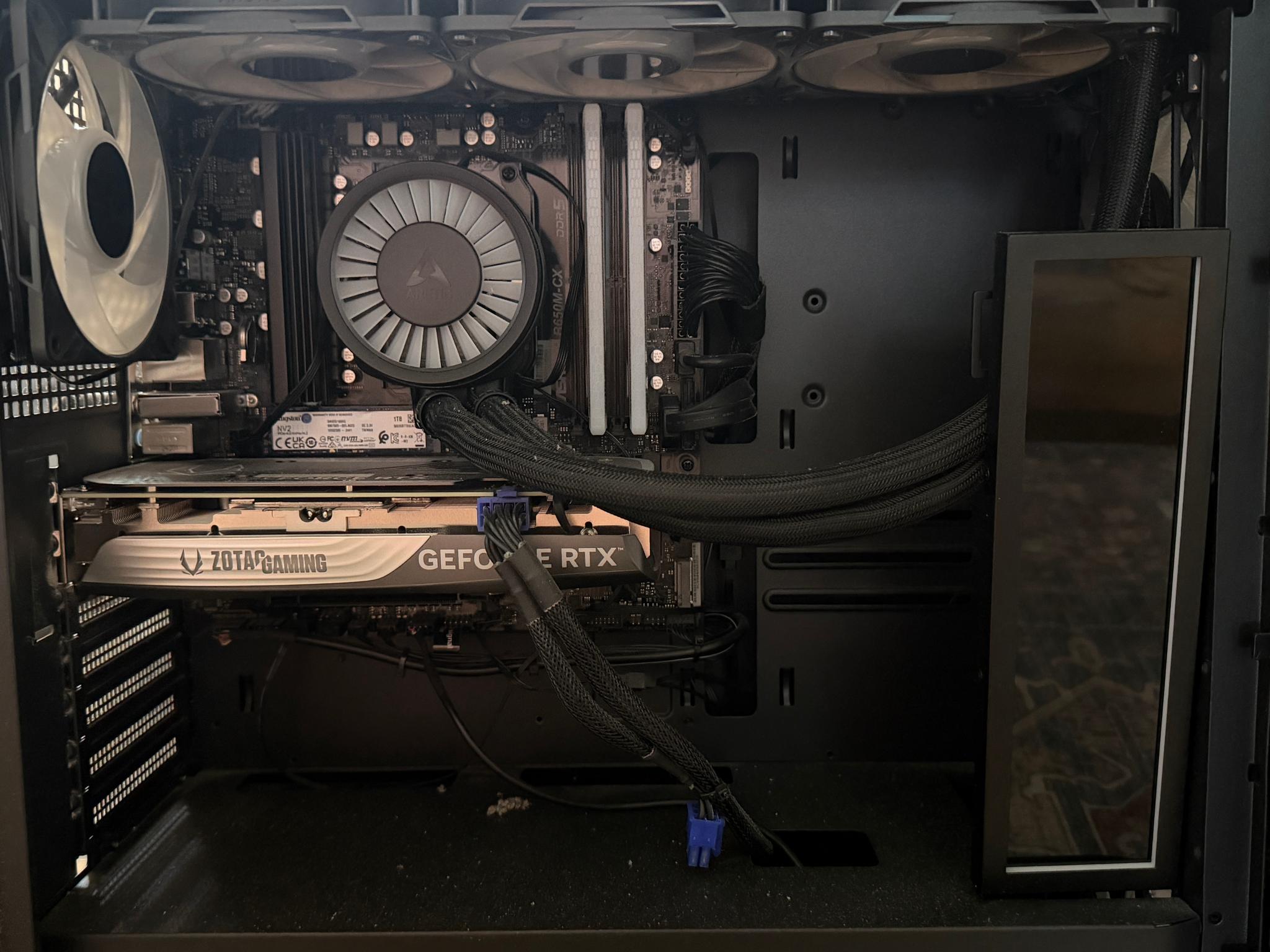 GeForce RTX 4060 Custom Gaming PC - Ryzen 7 8700F