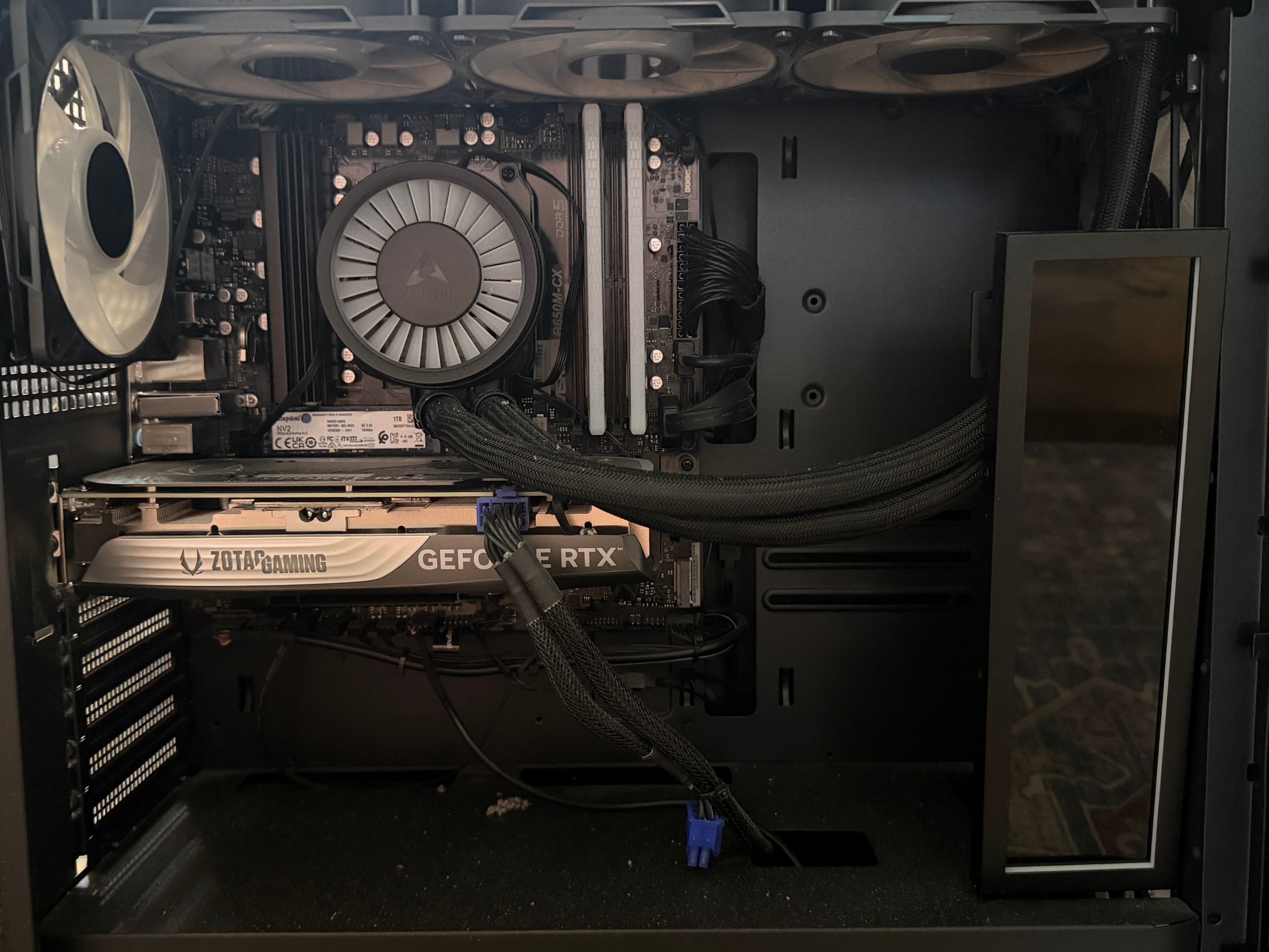 GeForce RTX 4060 Custom Gaming PC - Ryzen 7 8700F