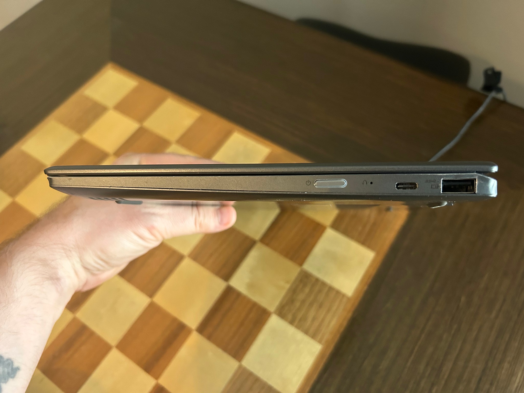 Lenovo Yoga 720-12IKB | 12.5" 1080p | 7th Gen Core i5 | 128GB SSD | 8GB Ram