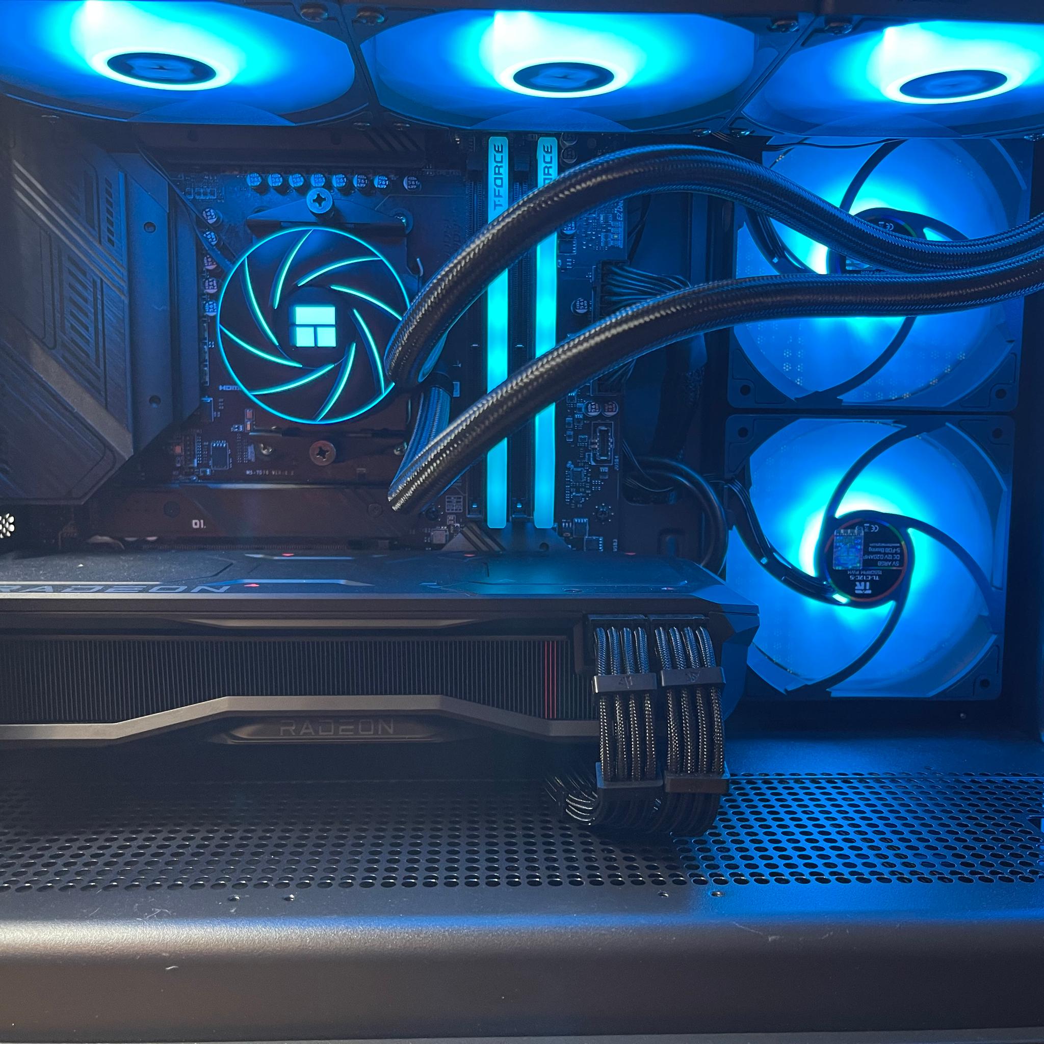 7800X3D & 7900 XT 20GB GAMING MONSTER!